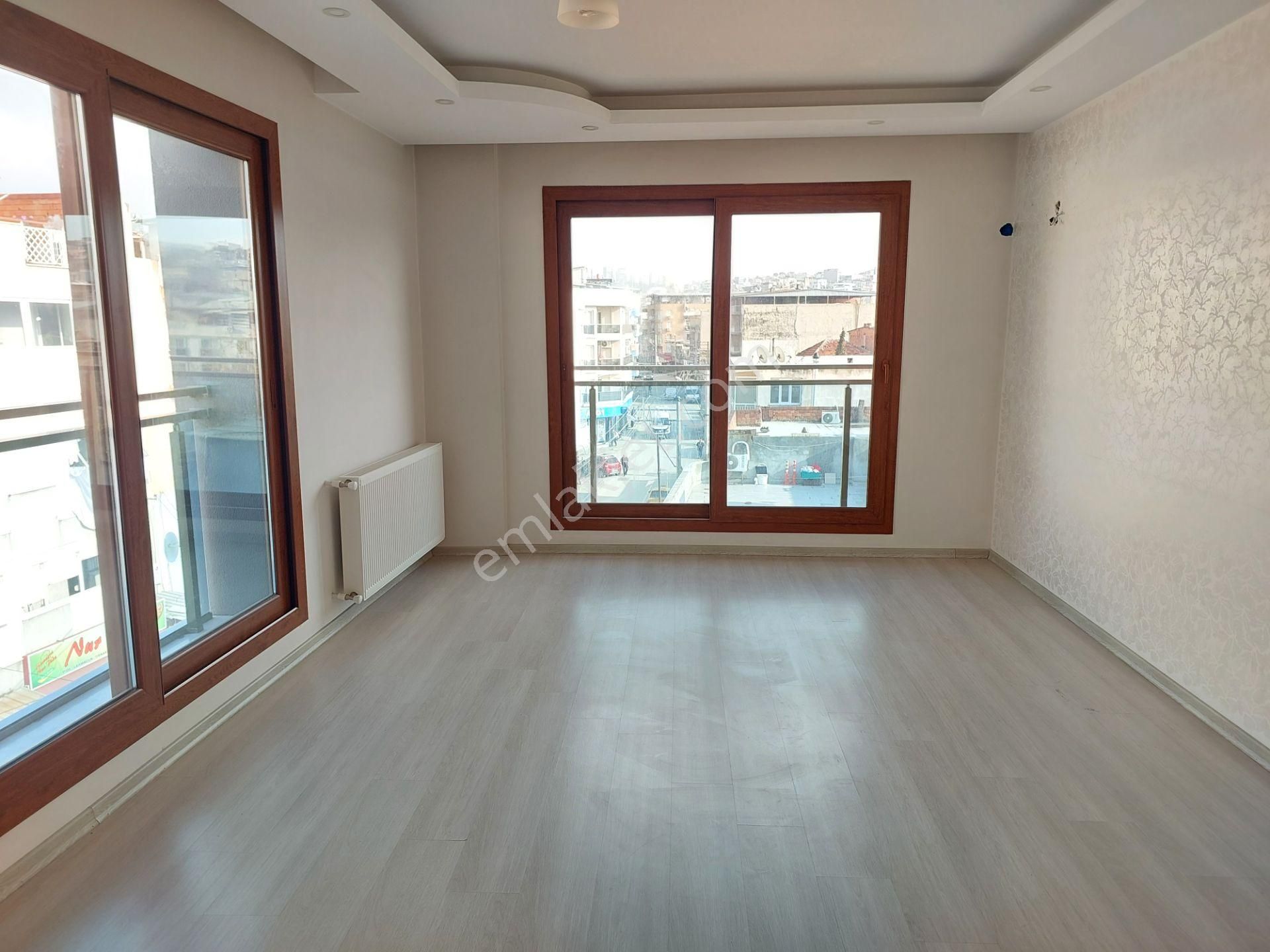 Bayraklı Emek Mah De 9 Yaşında Kiralık 2+1 D.gazlı Daire - Görsel 6