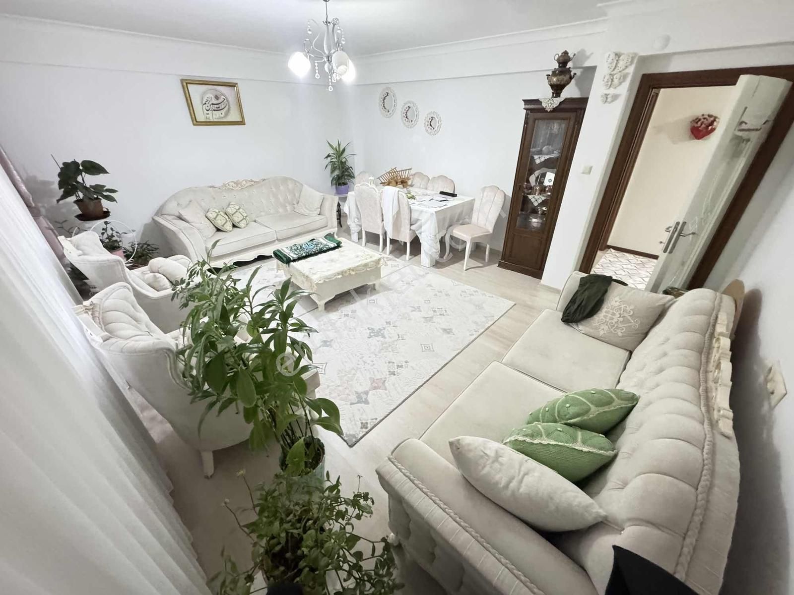 Lider Emlak'tan Özdemir Bloklarında 4+1 Asansör+ebeveyn+160m2 - Görsel 15