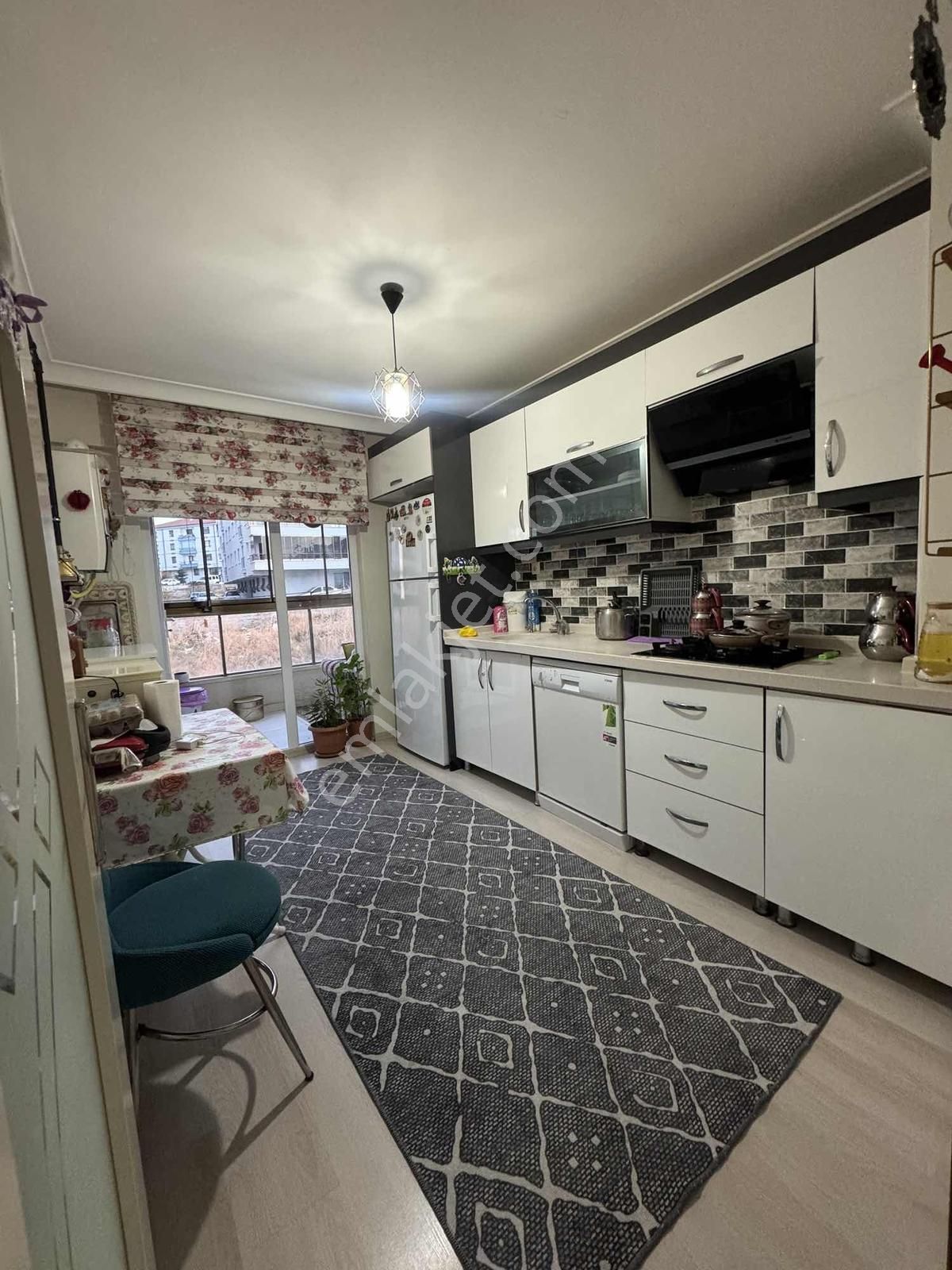 Lider Emlak'tan Özdemir Bloklarında 4+1 Asansör+ebeveyn+160m2 - Görsel 11