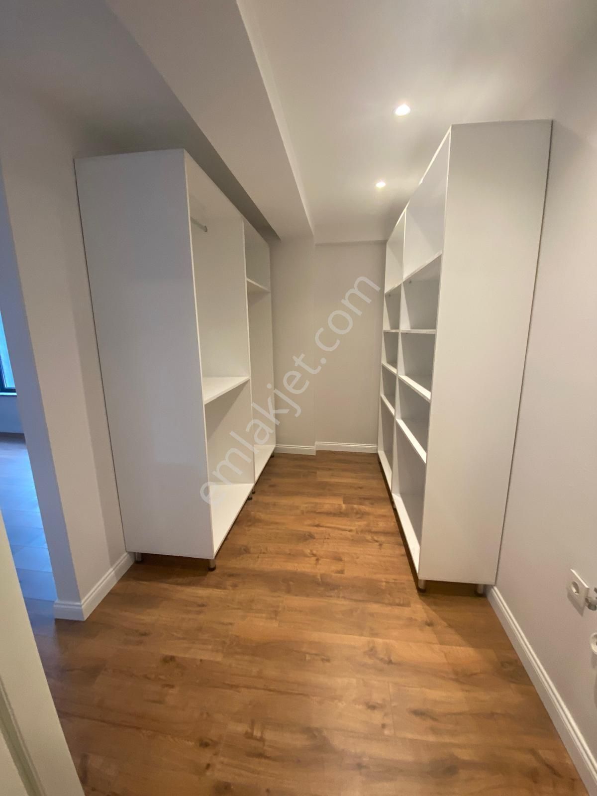 Aslan Emlak Gayrimenkulden Çamlıcada Satılık 3+1 Daire - Görsel 18