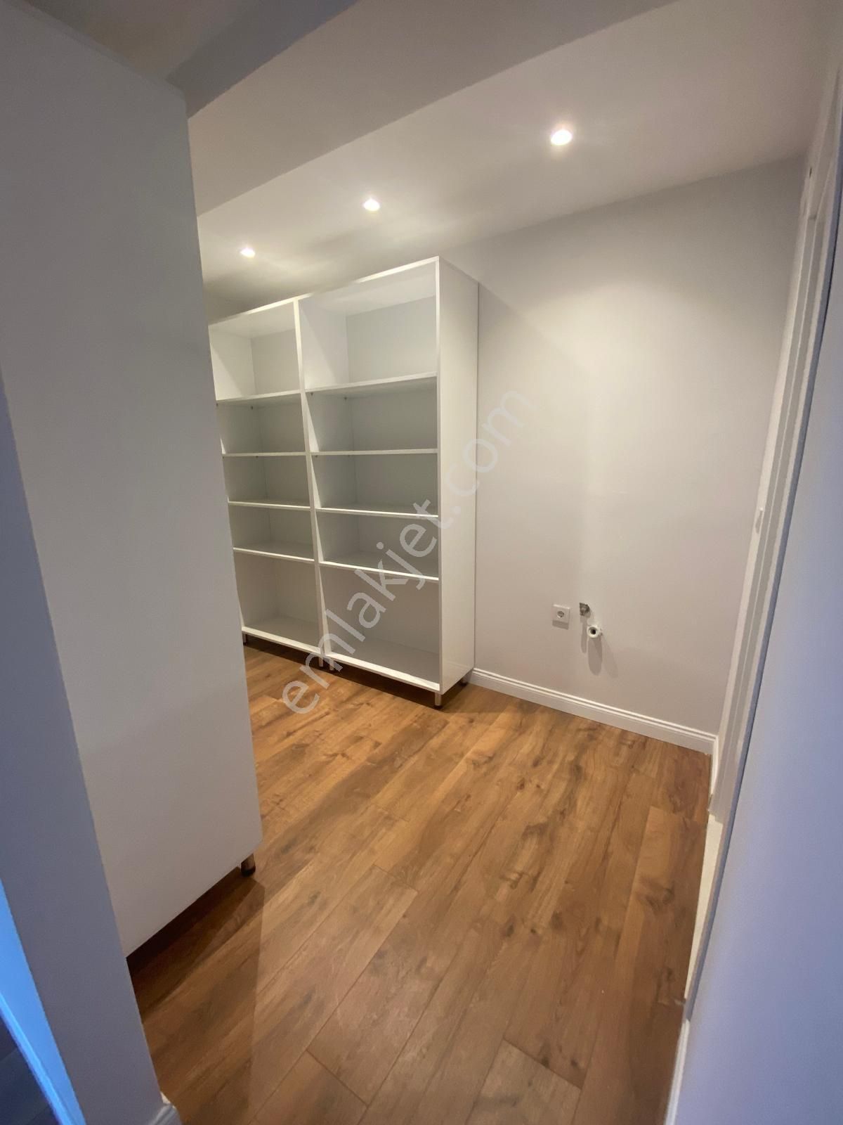 Aslan Emlak Gayrimenkulden Çamlıcada Satılık 3+1 Daire - Görsel 19