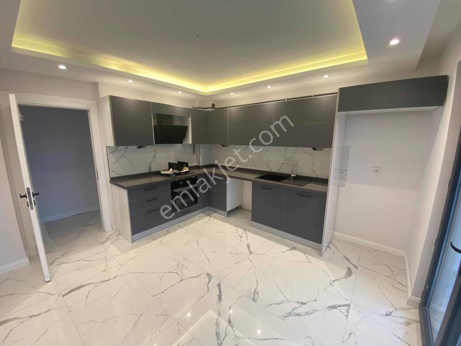 Aslan Emlak Gayrimenkulden Çamlıcada Satılık 3+1 Daire - Görsel 7