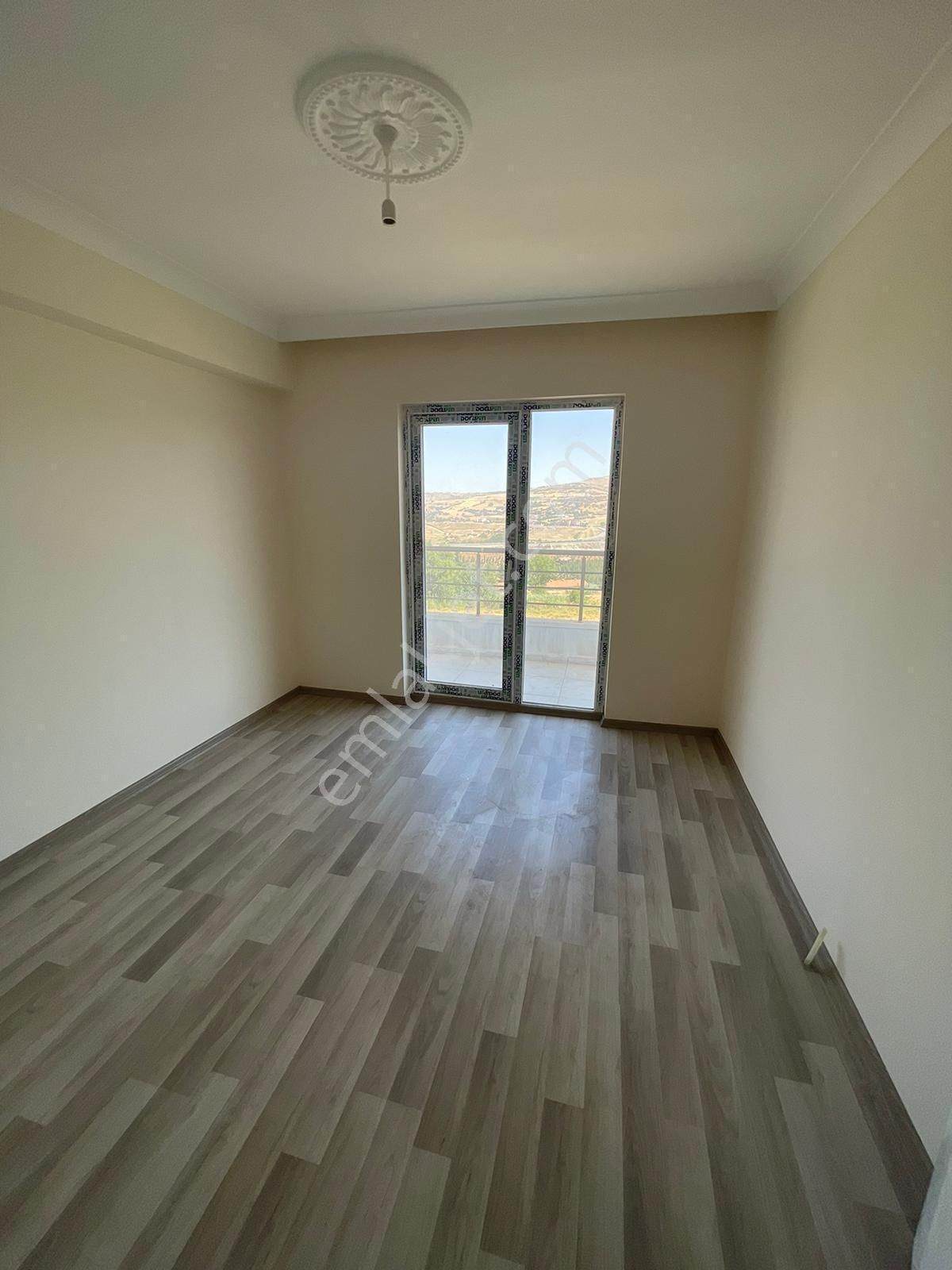 Altındağ-beşikkaya Mahallesinde Ara Katta Asansörlü 2+1 Satılık Daire !!! - Görsel 4