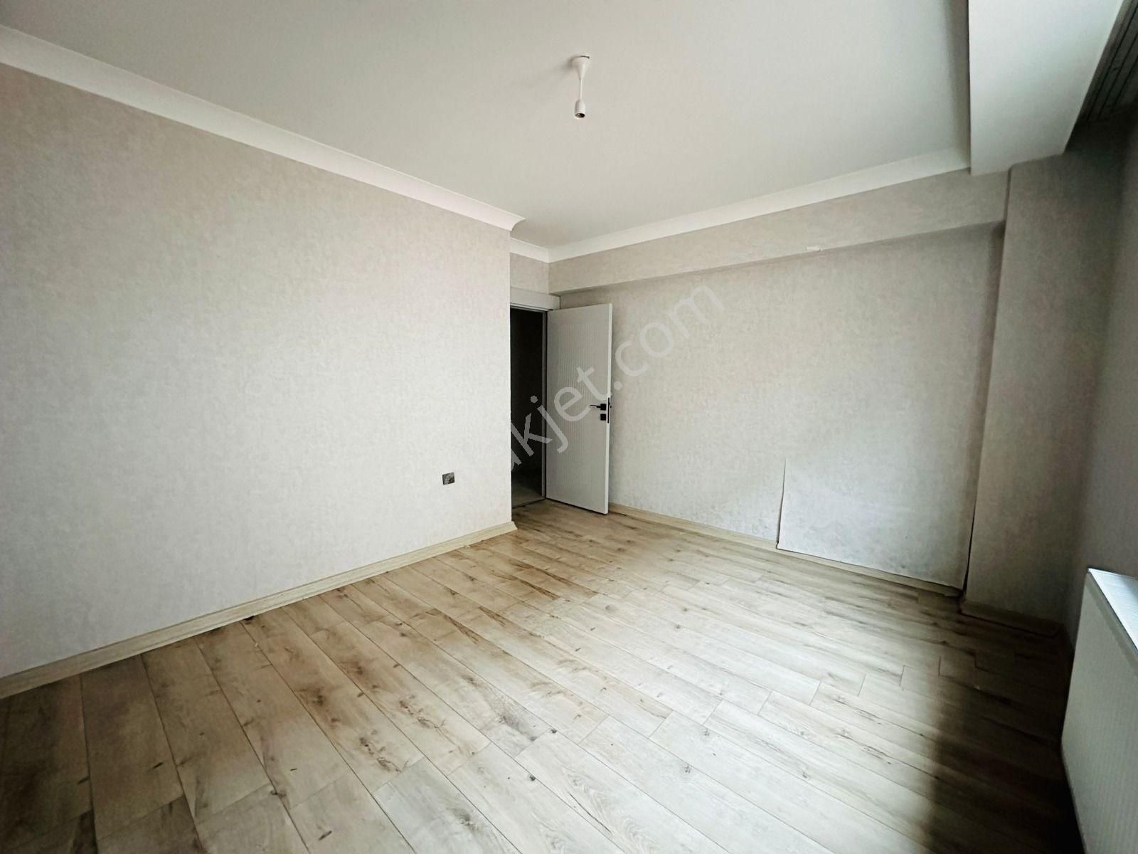 Başak'ta Karapürçek Cad Yakını Asansörlü Full Yapılı 3+1 Ara Kat Ön Cephe Sıfır Satılık Daire !! - Görsel 17