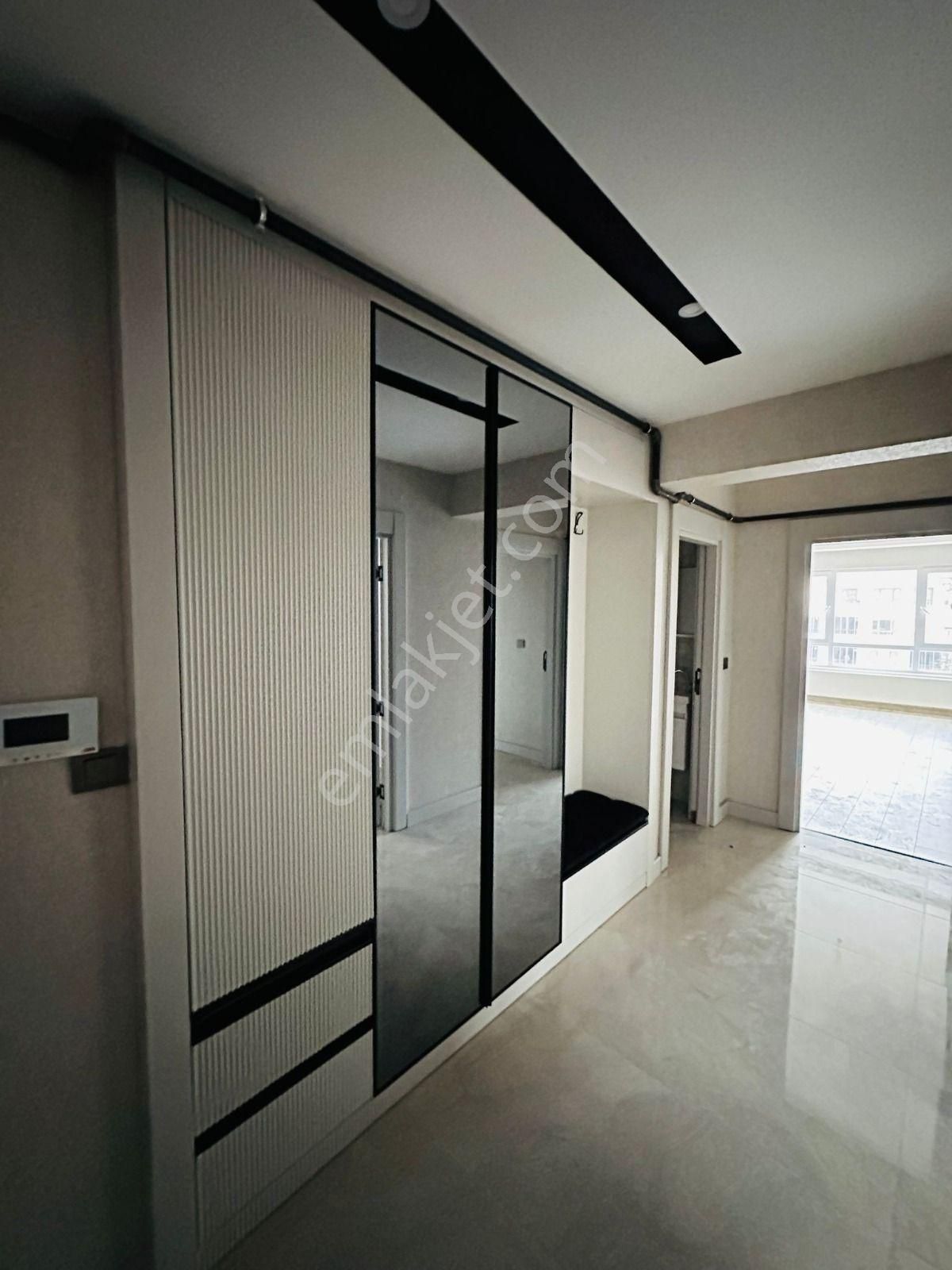 Başak'ta Karapürçek Cad Yakını Asansörlü Full Yapılı 3+1 Ara Kat Ön Cephe Sıfır Satılık Daire !! - Görsel 24