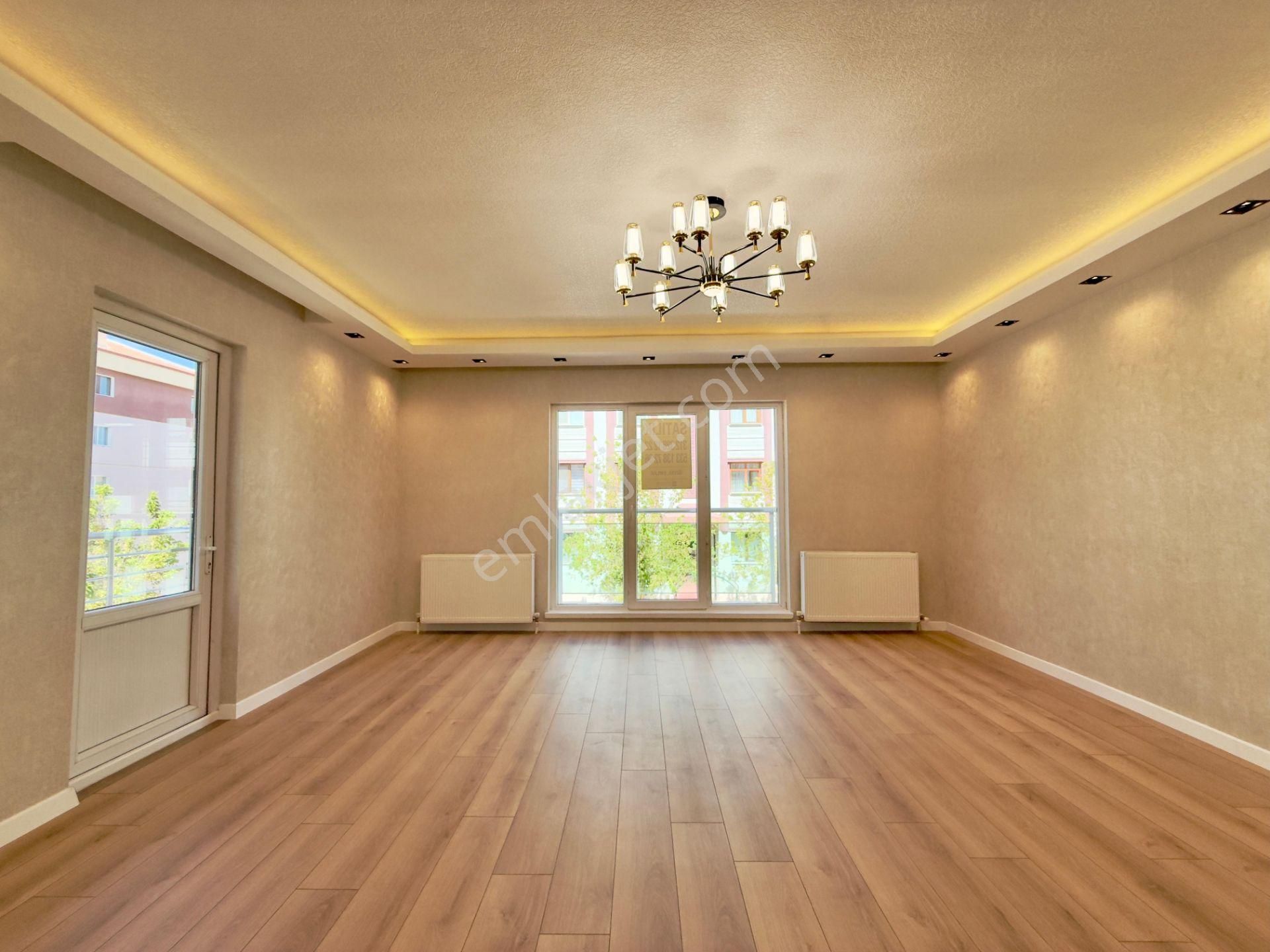 Kalecik Emlak'tan Çift Banyolu Asansörlü Şık Tasarımlı Katta 4+1 - Görsel 4