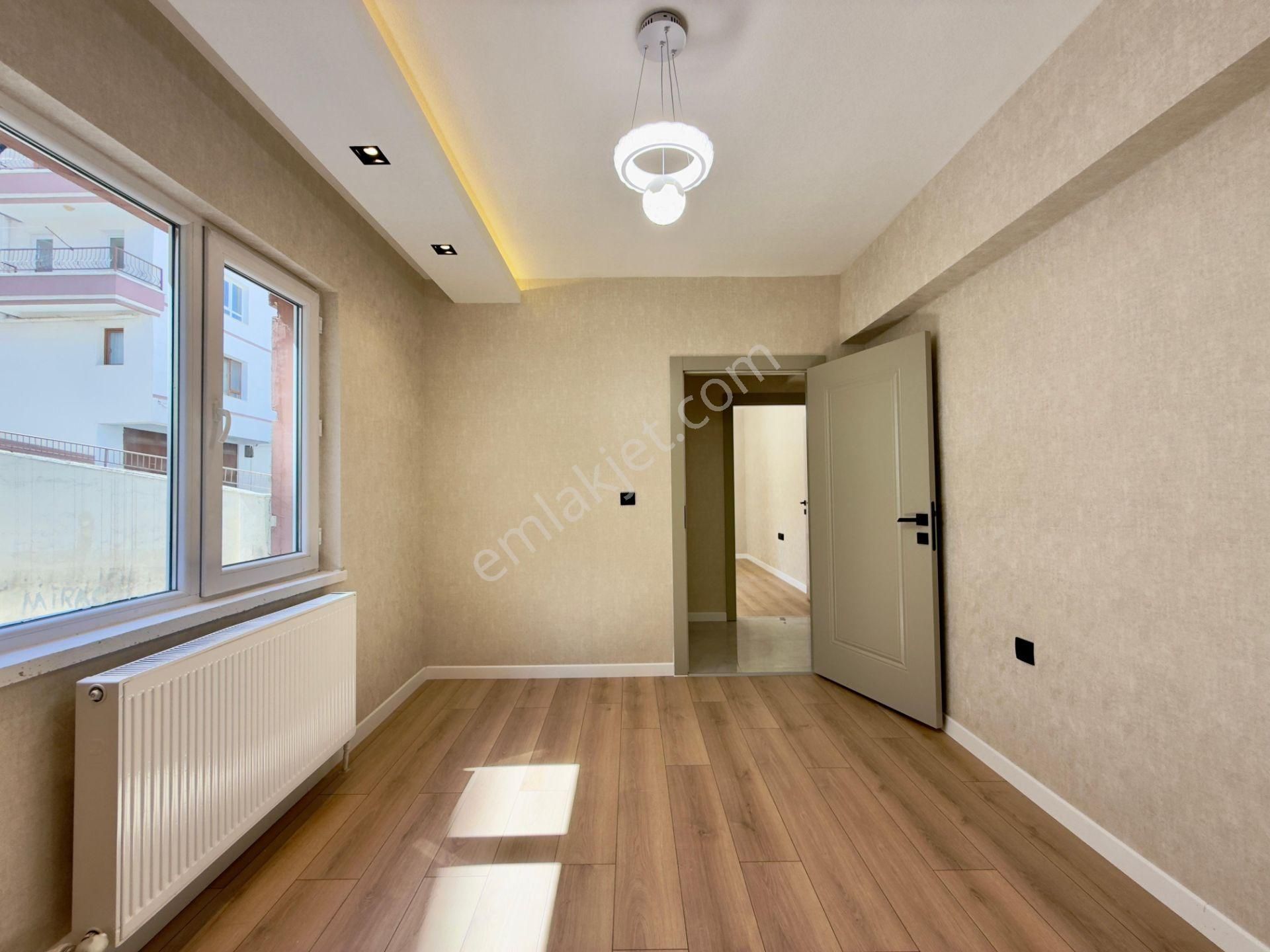 Kalecik Emlak'tan Çift Banyolu Asansörlü Şık Tasarımlı Katta 4+1 - Görsel 13