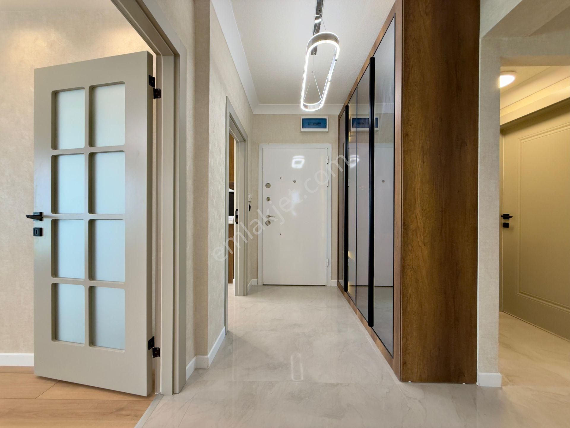 Kalecik Emlak'tan Çift Banyolu Asansörlü Şık Tasarımlı Katta 4+1 - Görsel 21