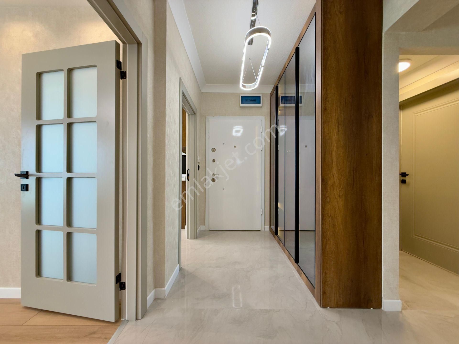 Kalecik Emlak'tan Çift Banyolu Asansörlü Şık Tasarımlı Katta 4+1 - Görsel 19