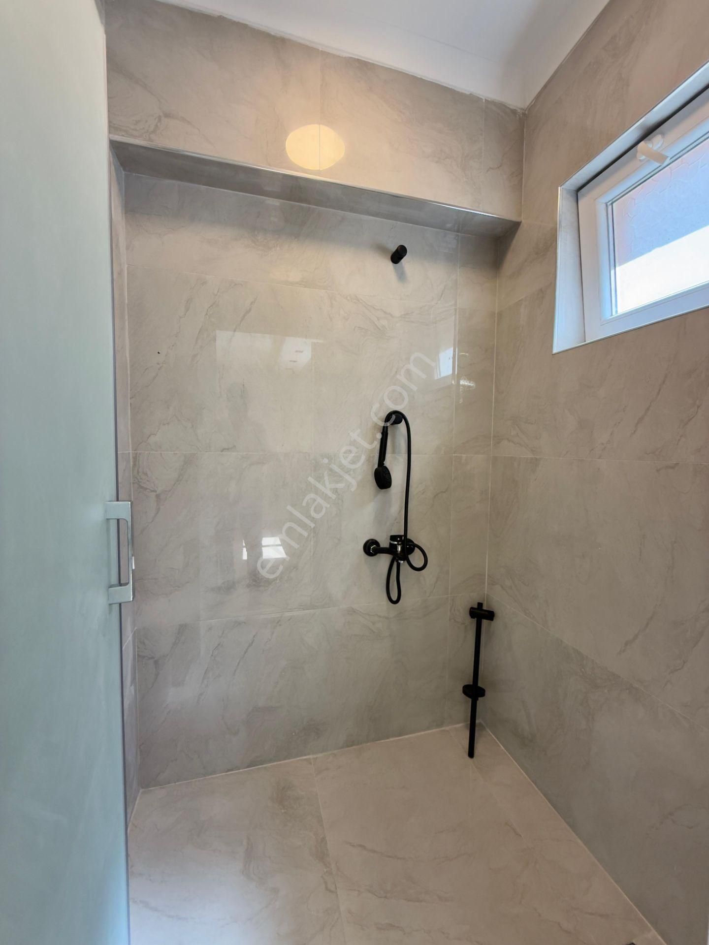 Kalecik Emlak'tan Çift Banyolu Asansörlü Şık Tasarımlı Katta 4+1 - Görsel 22