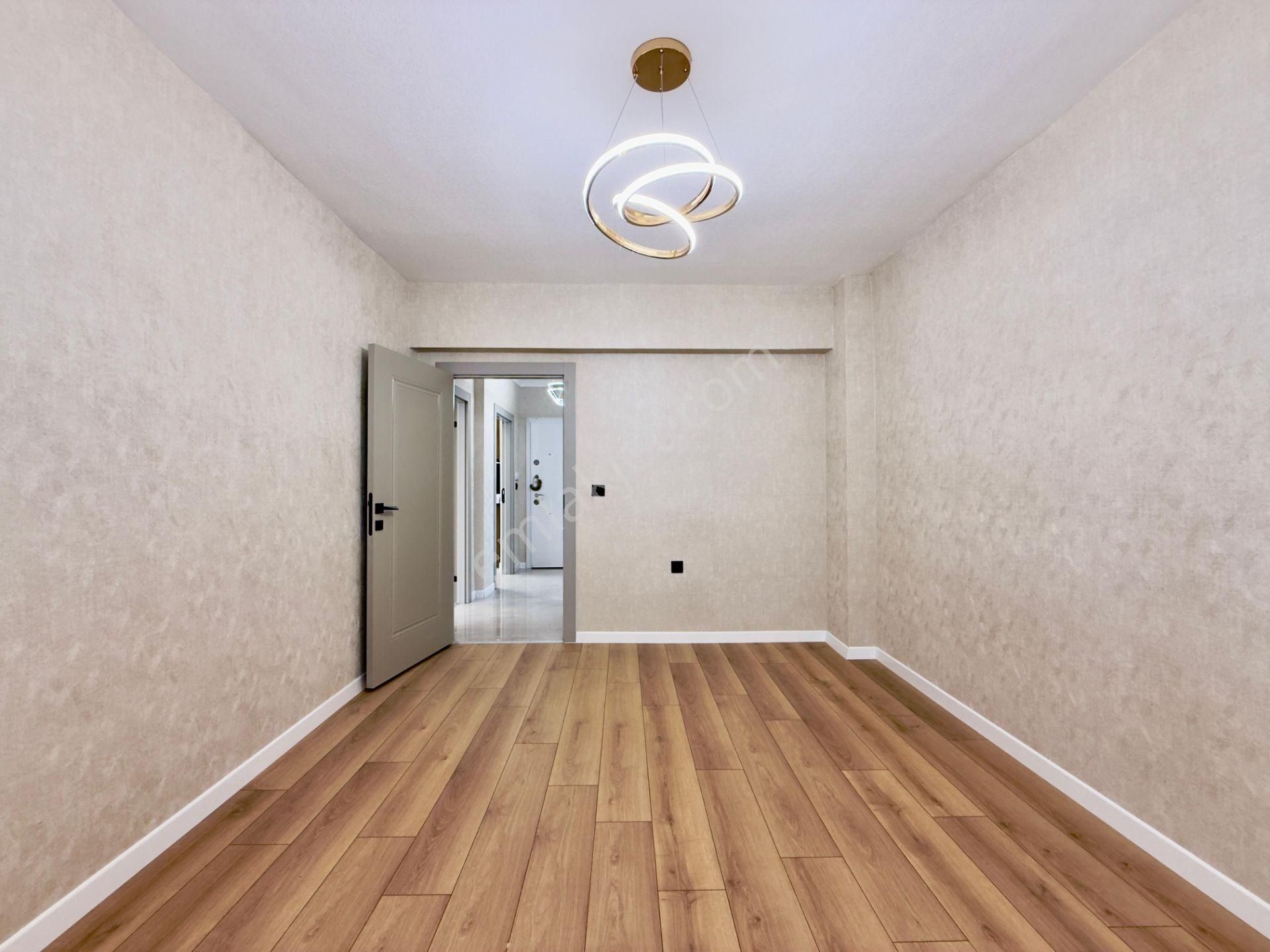 Kalecik Emlak'tan Çift Banyolu Asansörlü Şık Tasarımlı Katta 4+1 - Görsel 12