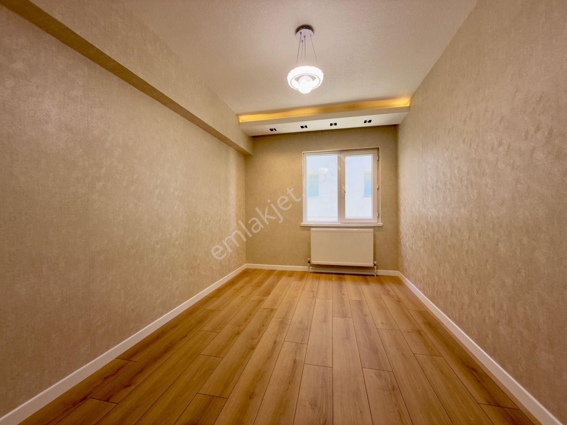 Kalecik Emlak'tan Çift Banyolu Asansörlü Şık Tasarımlı Katta 4+1 - Görsel 11