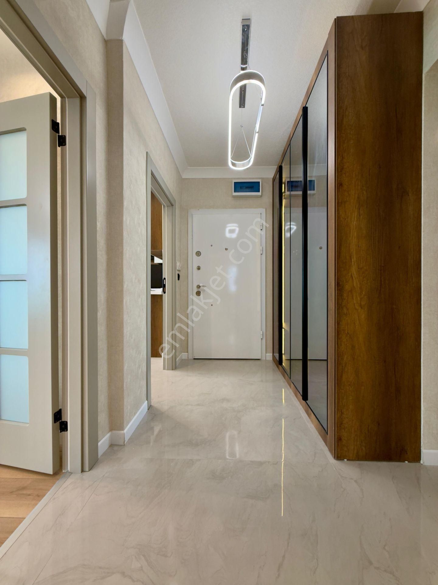 Kalecik Emlak'tan Çift Banyolu Asansörlü Şık Tasarımlı Katta 4+1 - Görsel 18