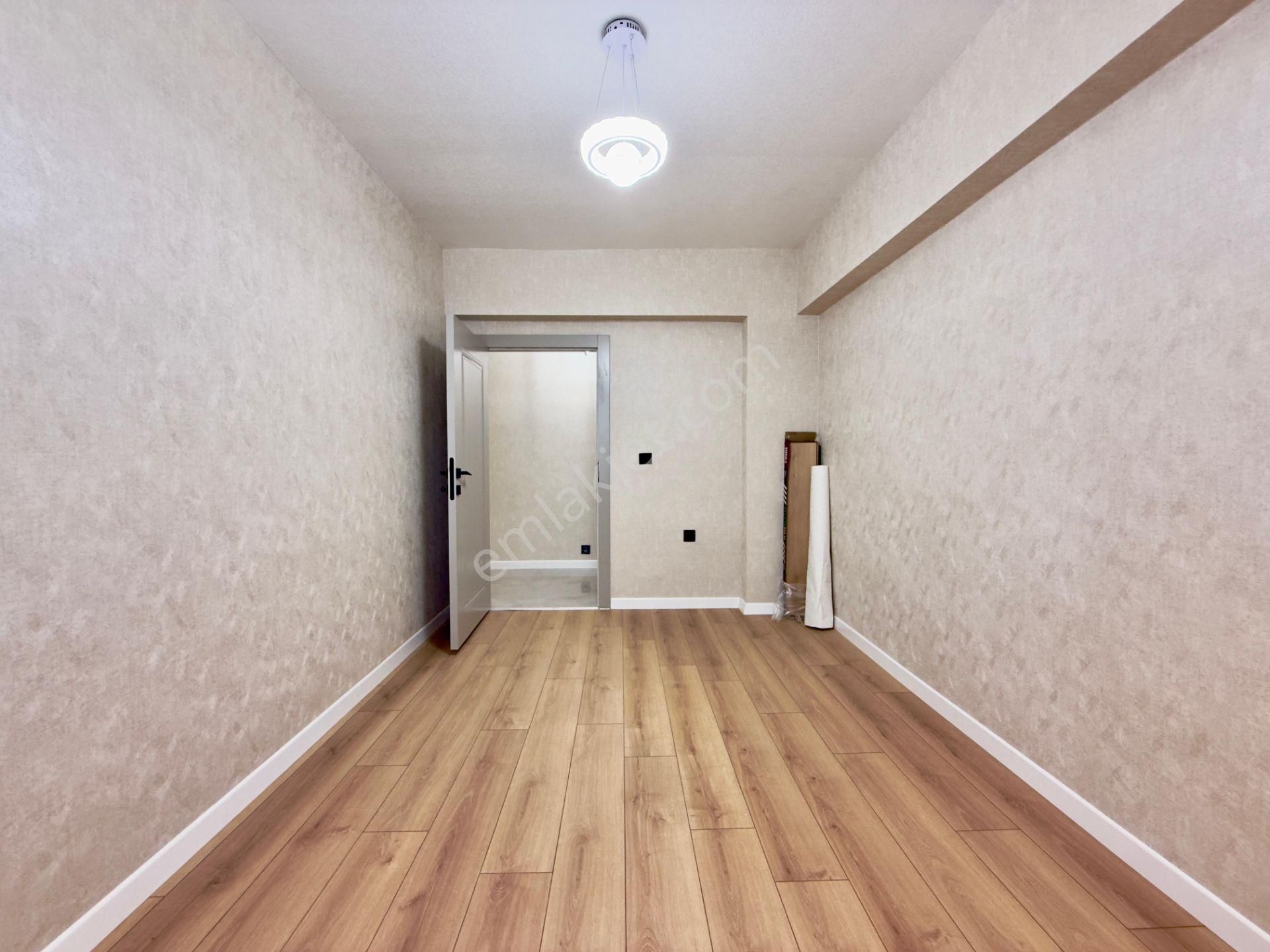 Kalecik Emlak'tan Çift Banyolu Asansörlü Şık Tasarımlı Katta 4+1 - Görsel 9