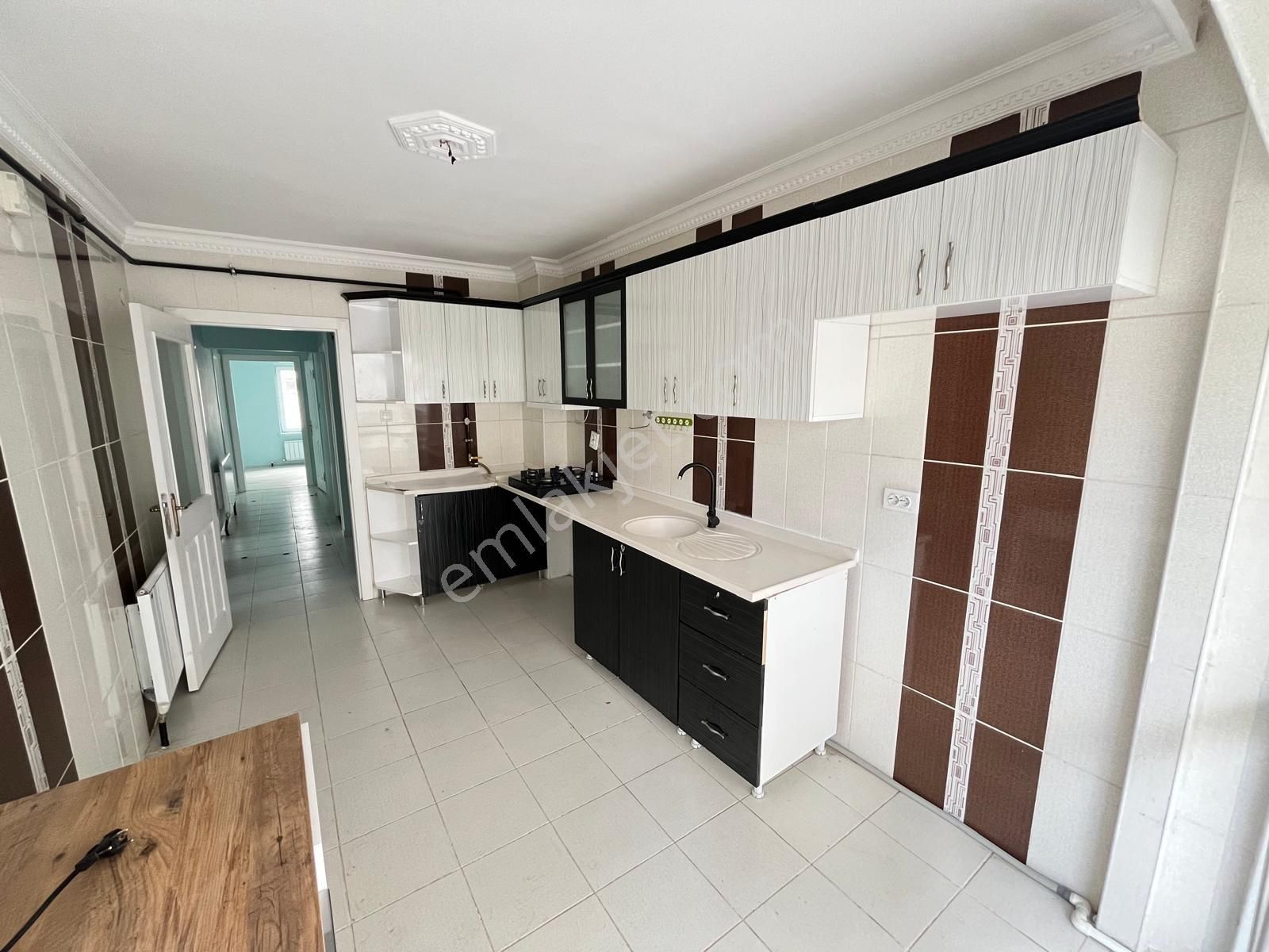 Mülk Emlak Ofisinden Gazi Göbekte 3+1 12m2 3.cepheli Merkezi Konum Yılın Son Fırsatı - Görsel 34