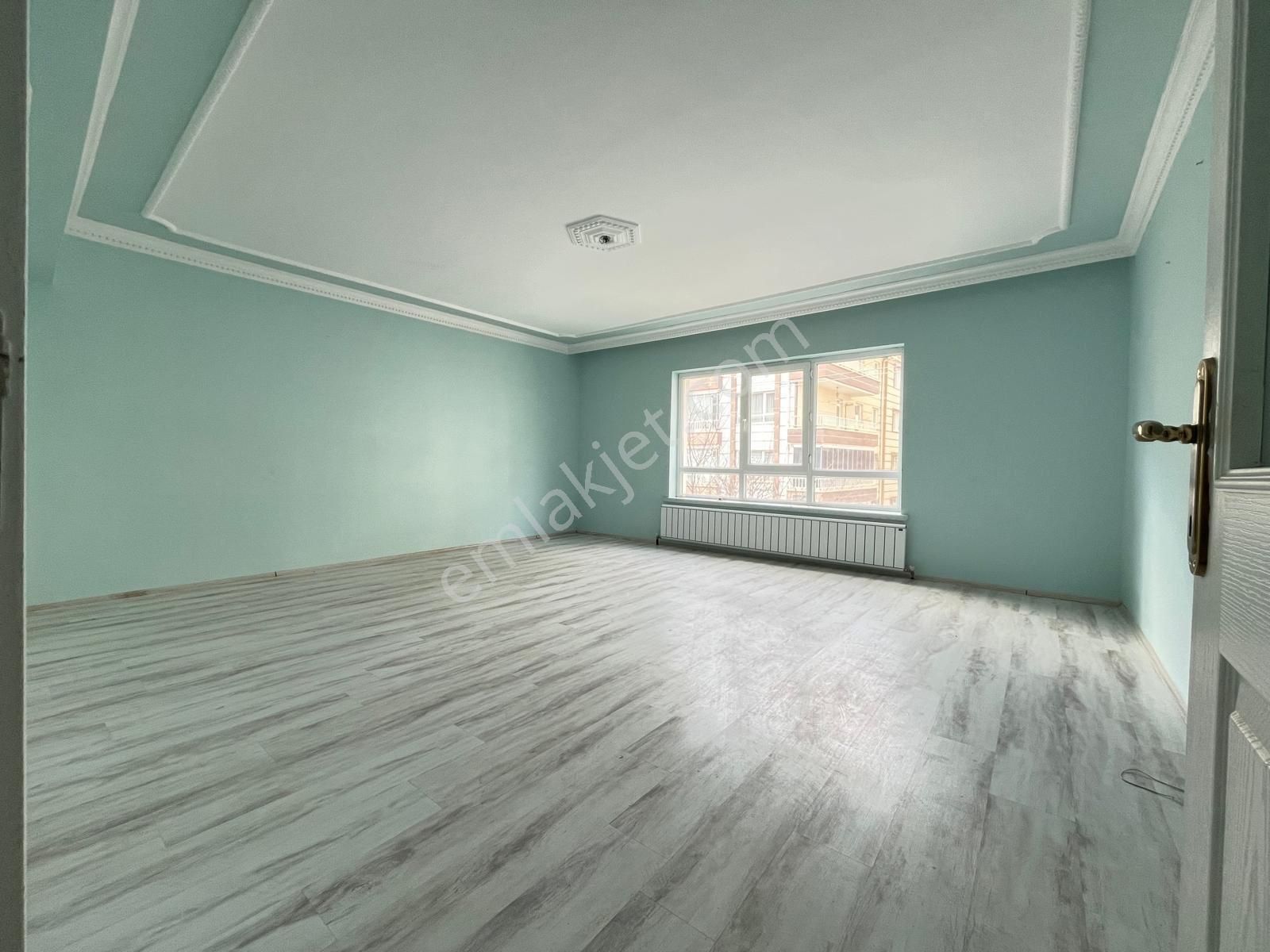 Mülk Emlak Ofisinden Gazi Göbekte 3+1 12m2 3.cepheli Merkezi Konum Yılın Son Fırsatı - Görsel 3