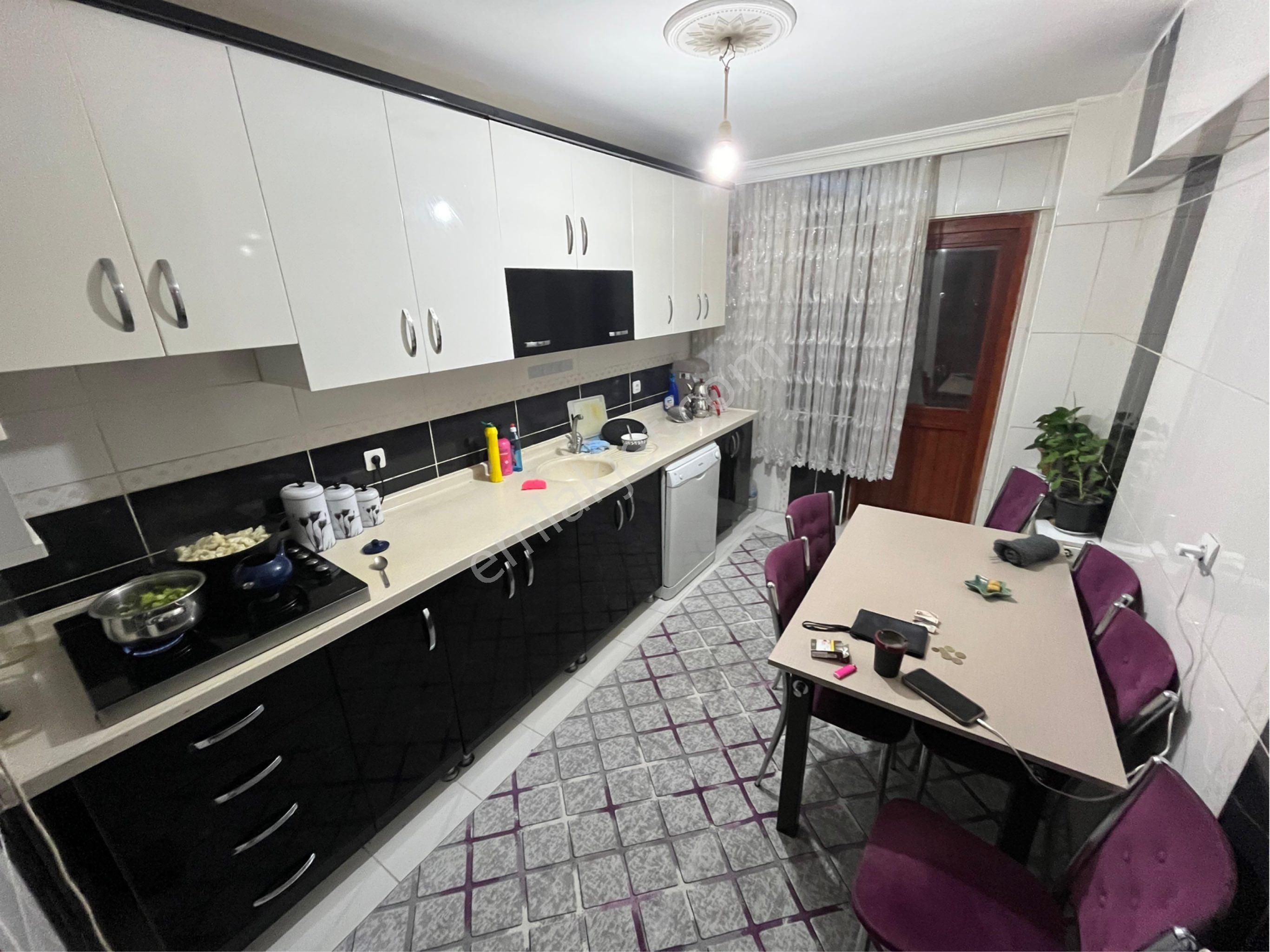 Mülk Emlak Ofisinden Salı Pazarı Mevkiinde 3+1 1.kat 130m2 Asansörlü Fırsat Daire - Görsel 2