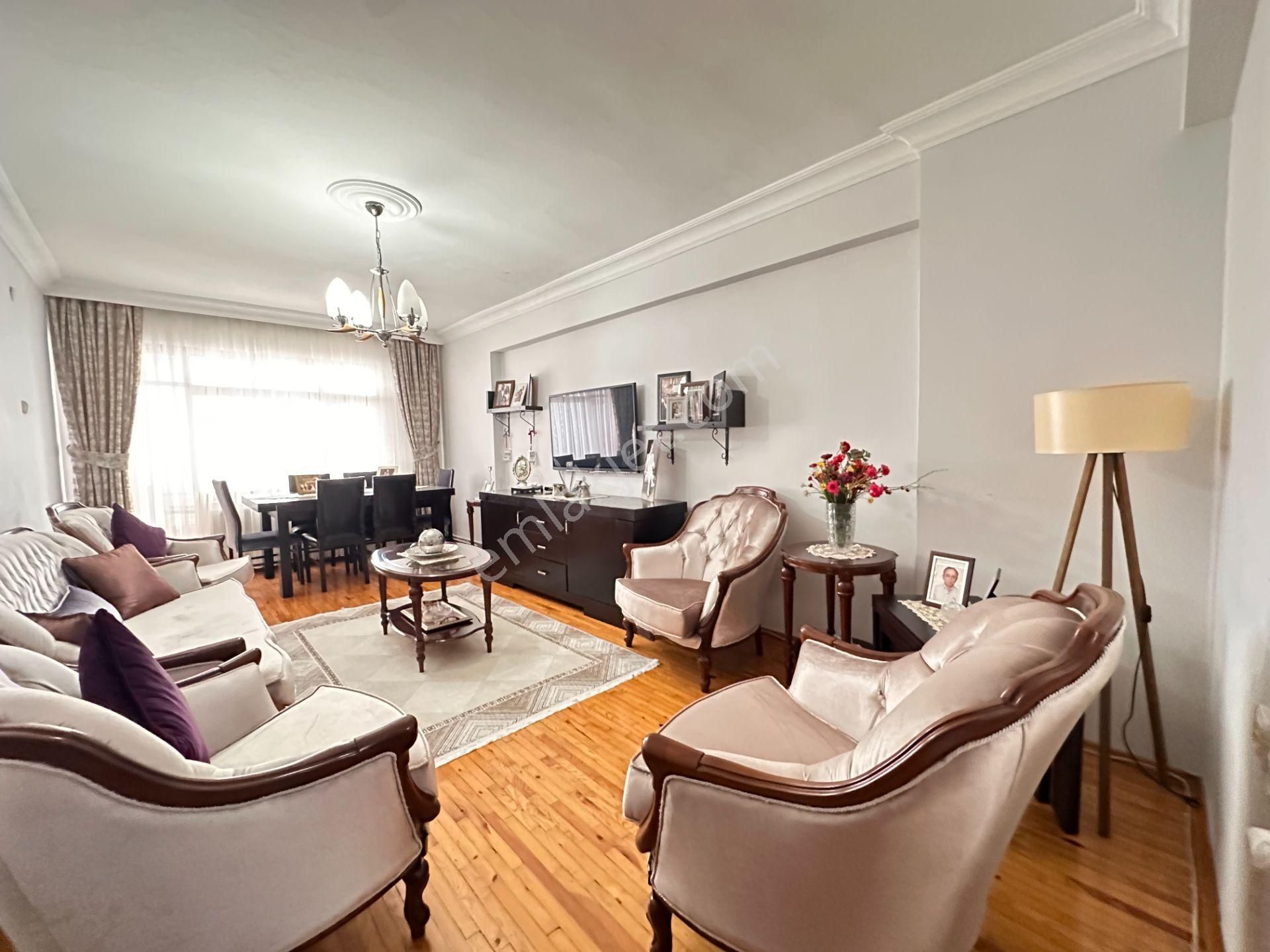 Çok Geniş 7+1 Ayrı Girişli Manzaralı Dubleks Daire - Görsel 9