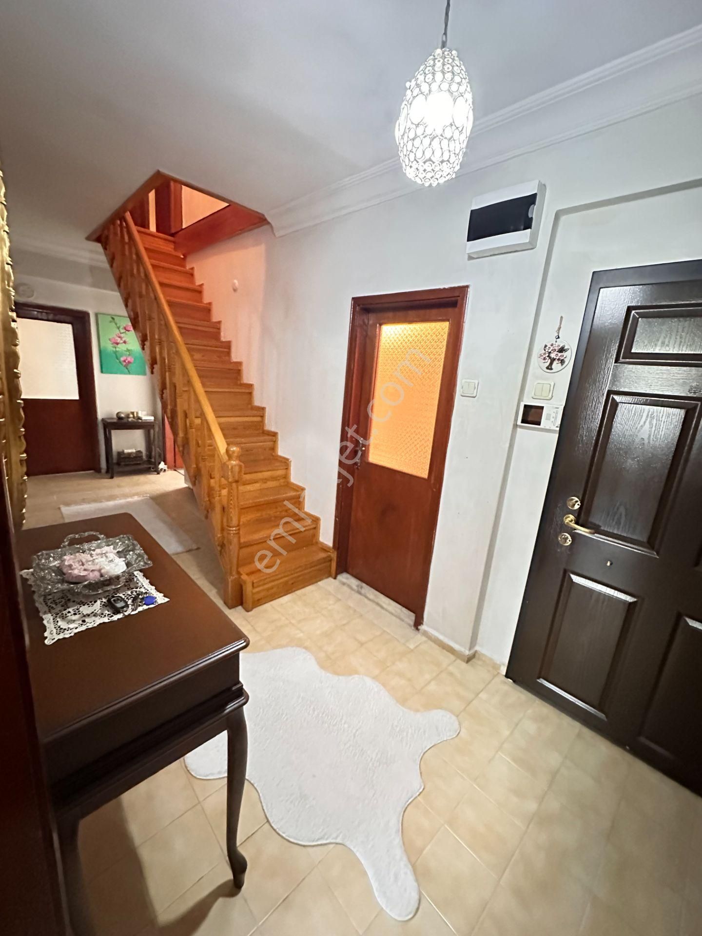 Çok Geniş 7+1 Ayrı Girişli Manzaralı Dubleks Daire - Görsel 31