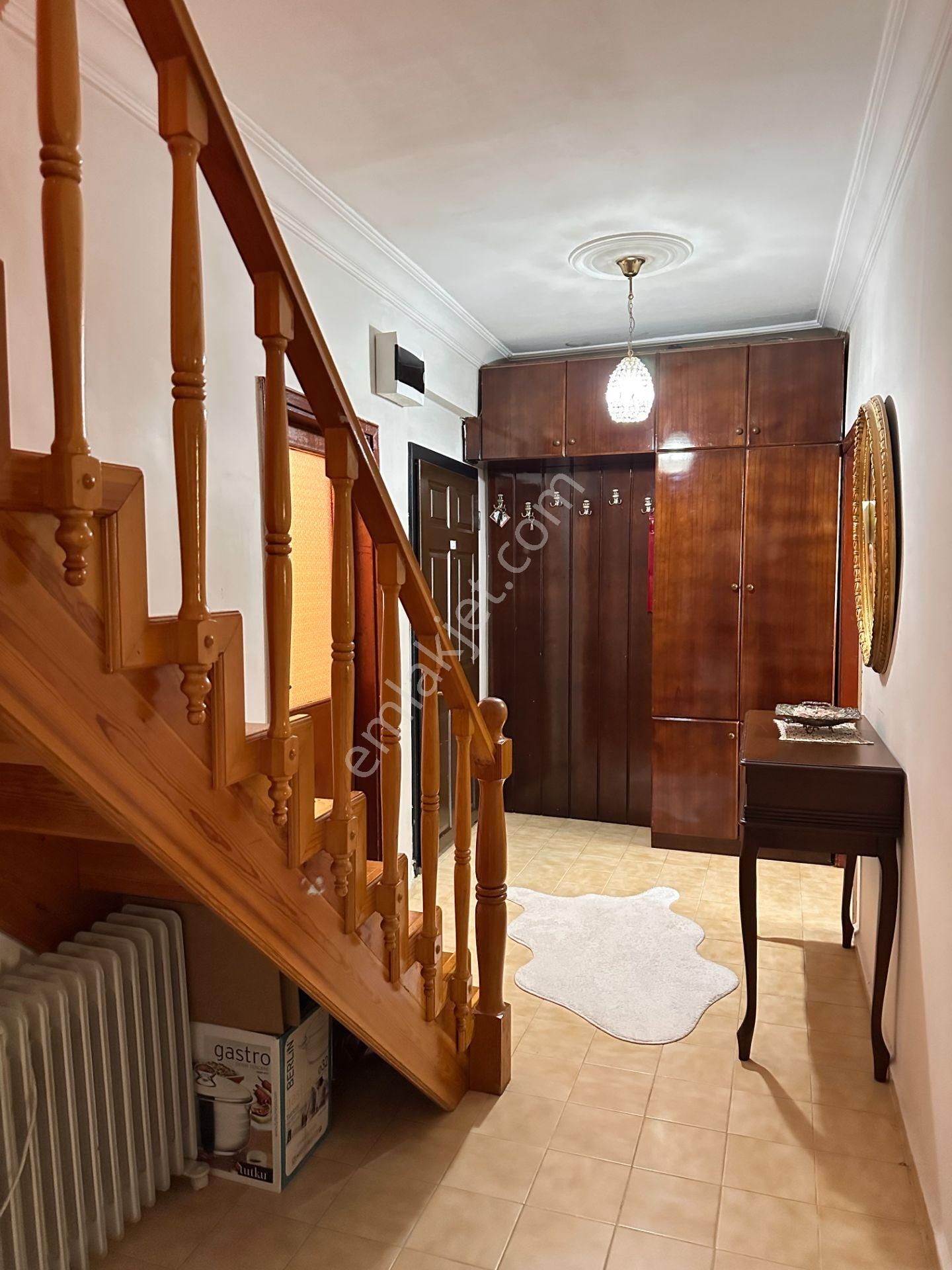 Çok Geniş 7+1 Ayrı Girişli Manzaralı Dubleks Daire - Görsel 30