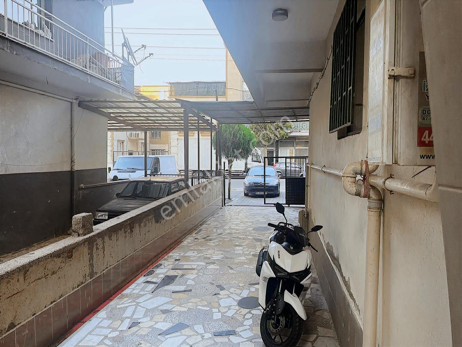 Bornova Doğanlarda Satılık 2+1 Geniş Daire - Görsel 4