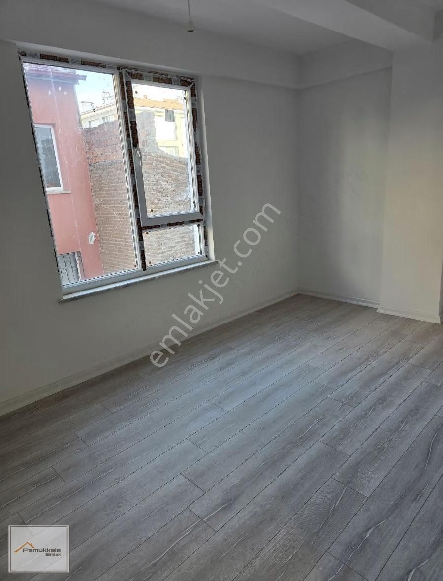 Pamukkale Emlaktan Sağlık Ocağı Yakınında Özel Garajlı Daire - Görsel 6
