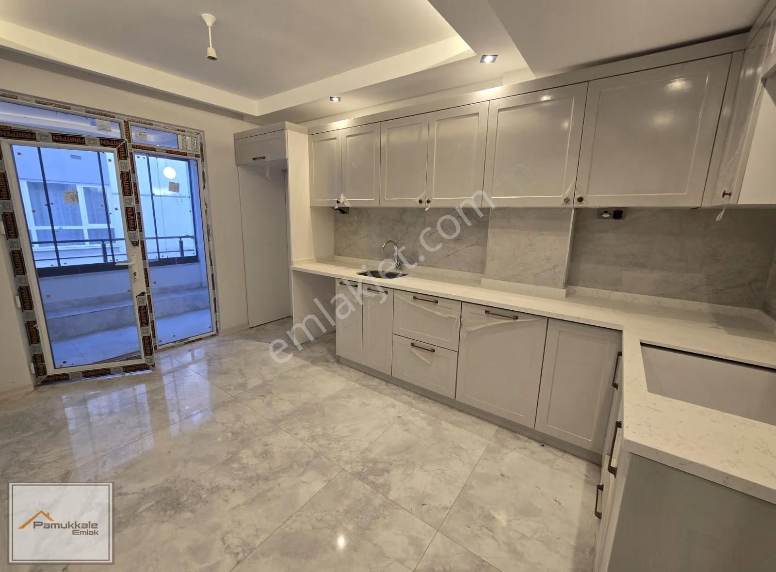 Pamukkale Emlaktan Sağlık Ocağı Yakınında Özel Garajlı Daire - Görsel 1