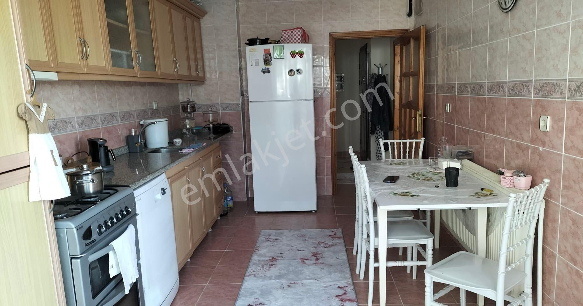 Remax Land’dan Veliköyde Satılık 3+1 Daire - Görsel 9