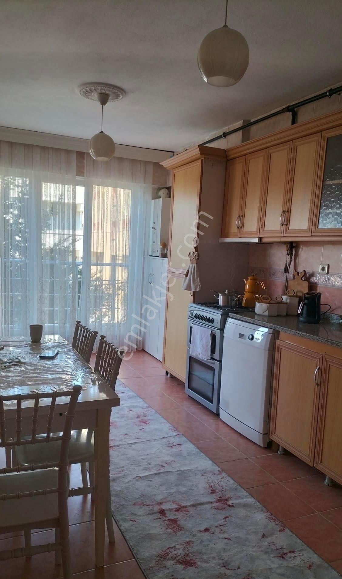 Remax Land’dan Veliköyde Satılık 3+1 Daire - Görsel 5
