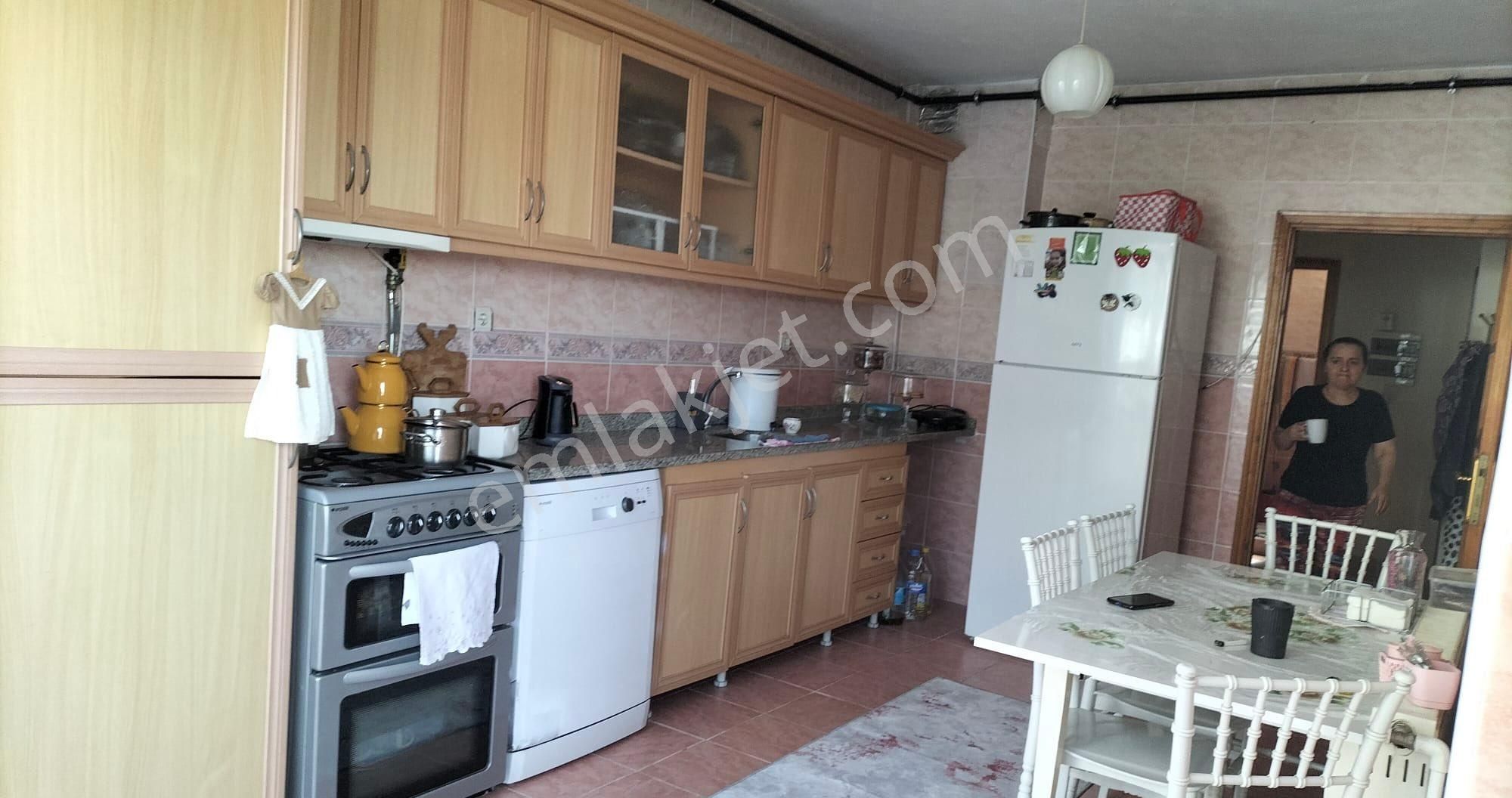 Remax Land’dan Veliköyde Satılık 3+1 Daire - Görsel 14