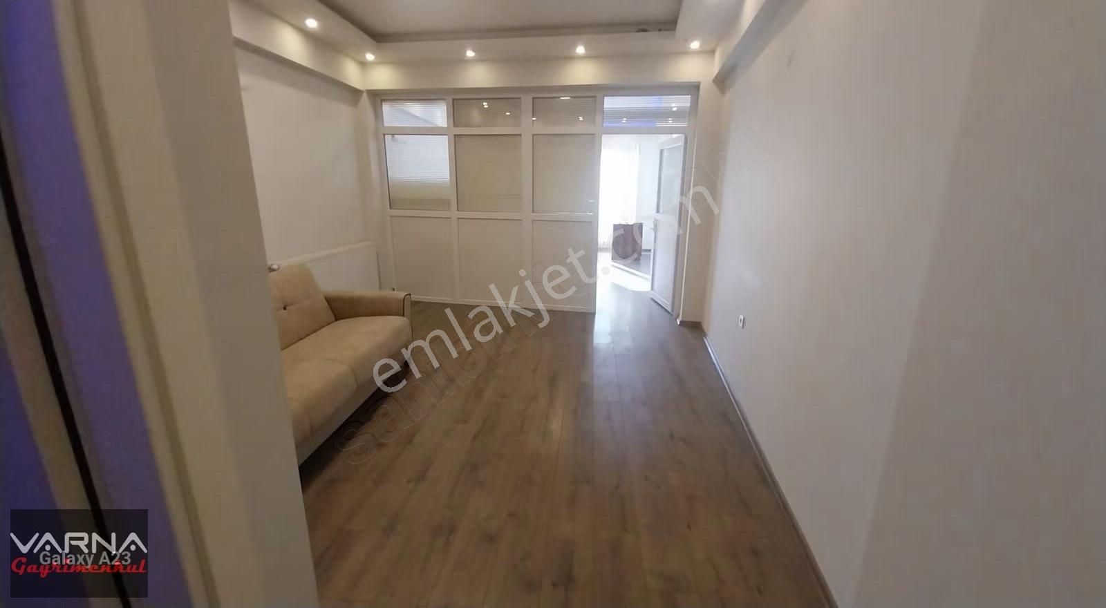 Menderes Merkez 1+1 Ofis 60 M2 Doğalgazlı Asansörlü - Görsel 19