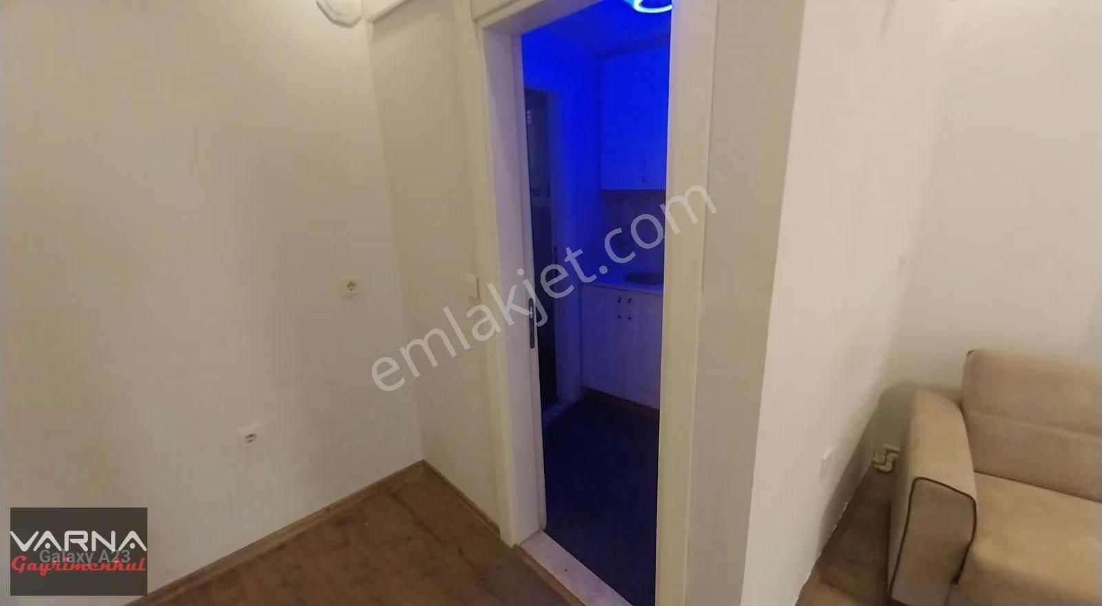 Menderes Merkez 1+1 Ofis 60 M2 Doğalgazlı Asansörlü - Görsel 13