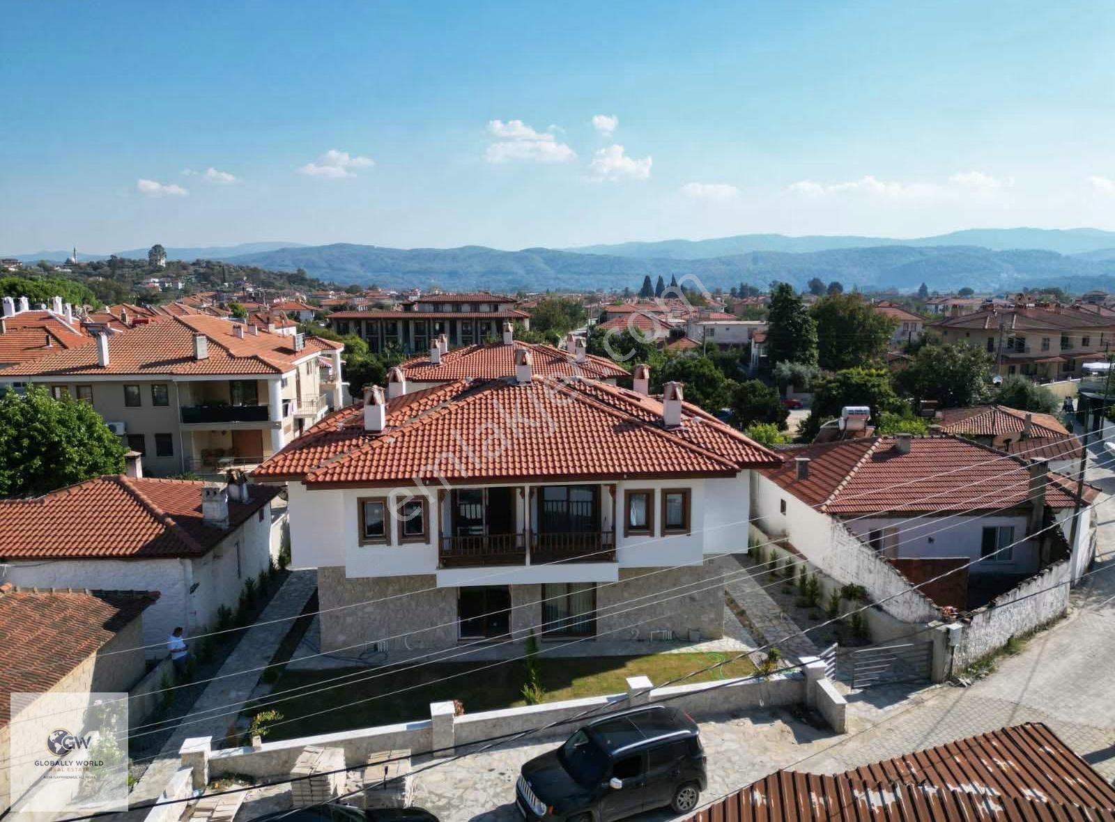Gökova Merkezde Havuzlu Kiralık Villa - Görsel 17
