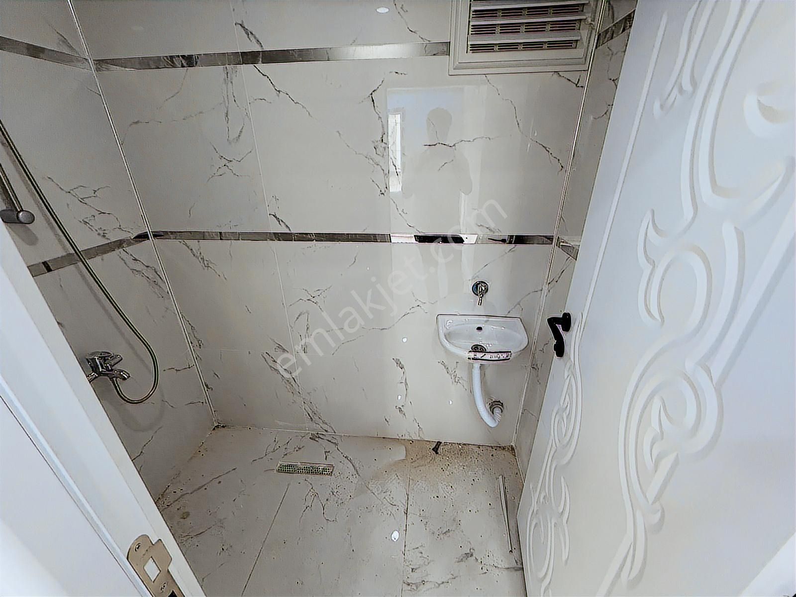 Atakent Kavaklı Mah. Ebeveyn Banyolu Sıfır 3+1 Lüks Daire - Görsel 22