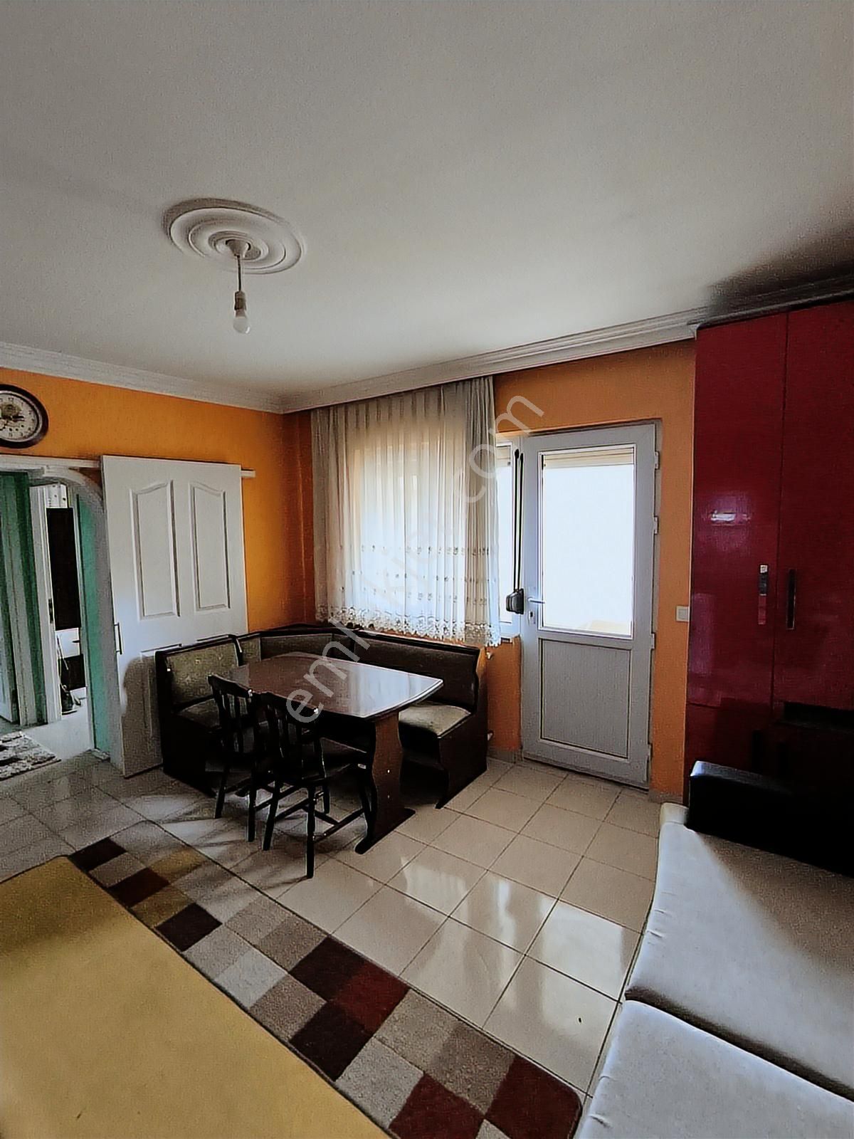 Kariyer'den Hamidiye Mah 3 Kat Yalıtımlı 3+1 Ful Eşyalı Kiralık - Görsel 5