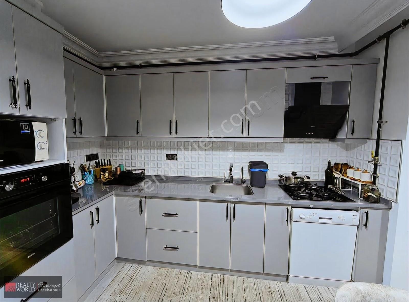 Muratpaşa Varlık Teomanpaşa Cad. Üzerinde Full Yapılı 3+1 Daire - Görsel 17