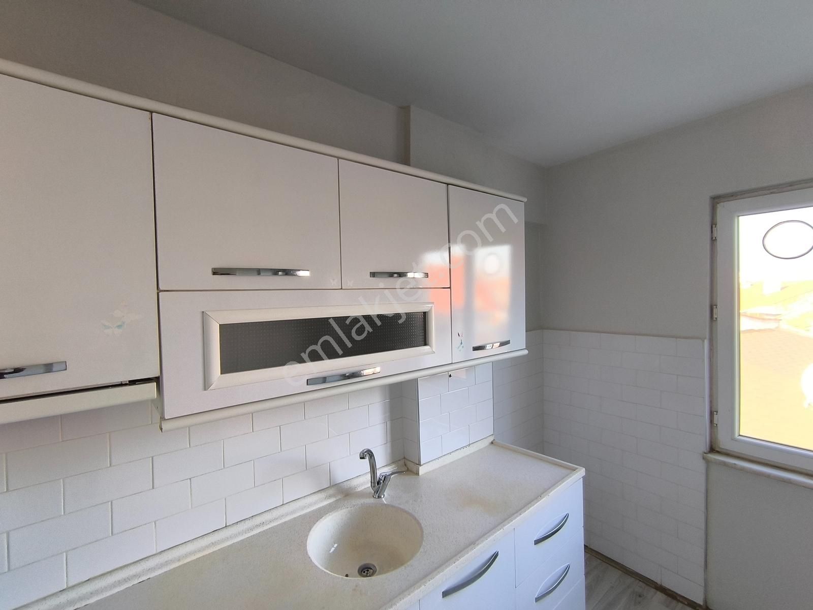 Kariyer'den İnegöl Merkez'de 2+1 Arakat 80 M² Satılık Daire - Görsel 27