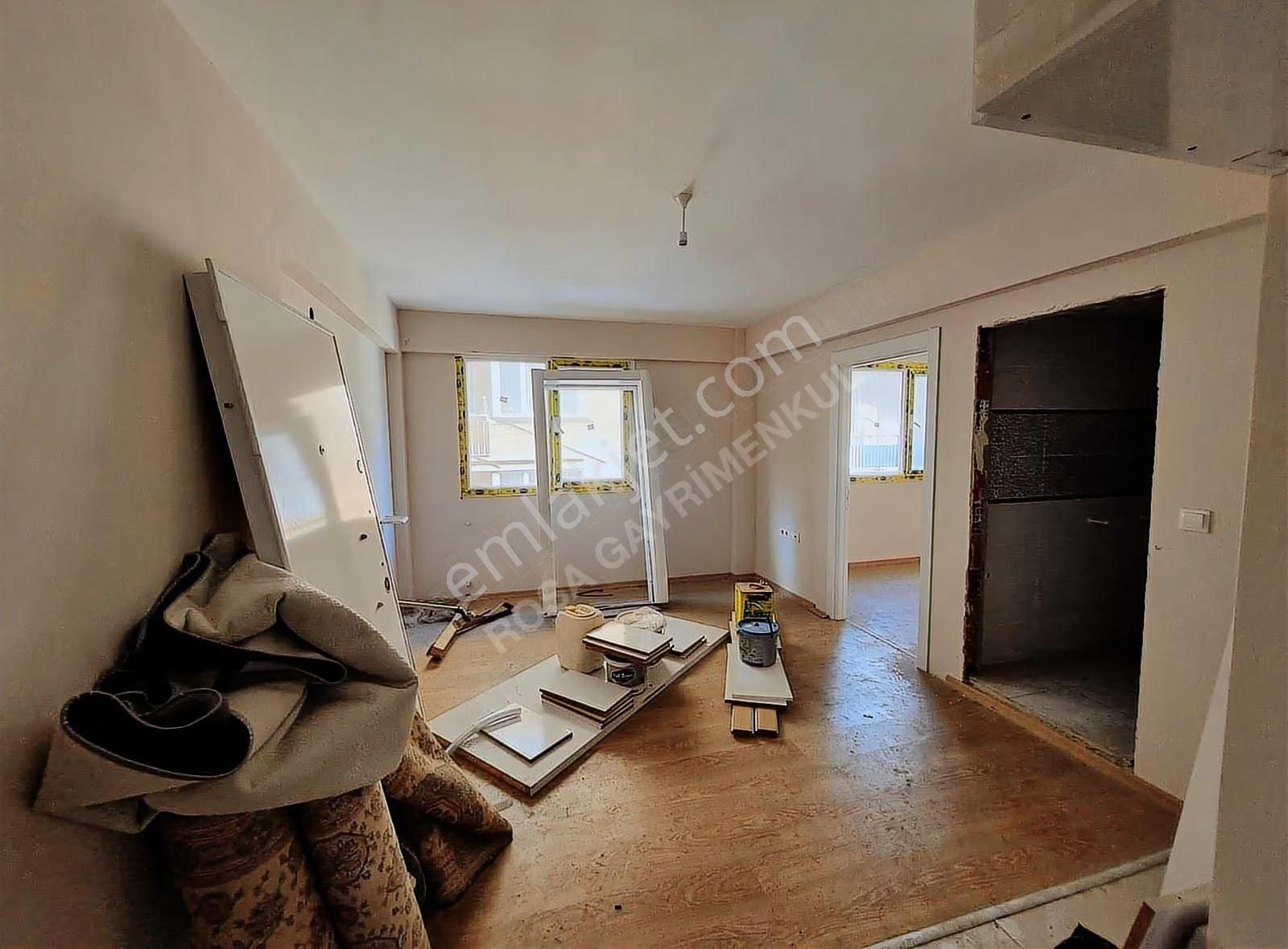 Karabağlar Aydın Mahallesinde 1+1 Satılık Daire