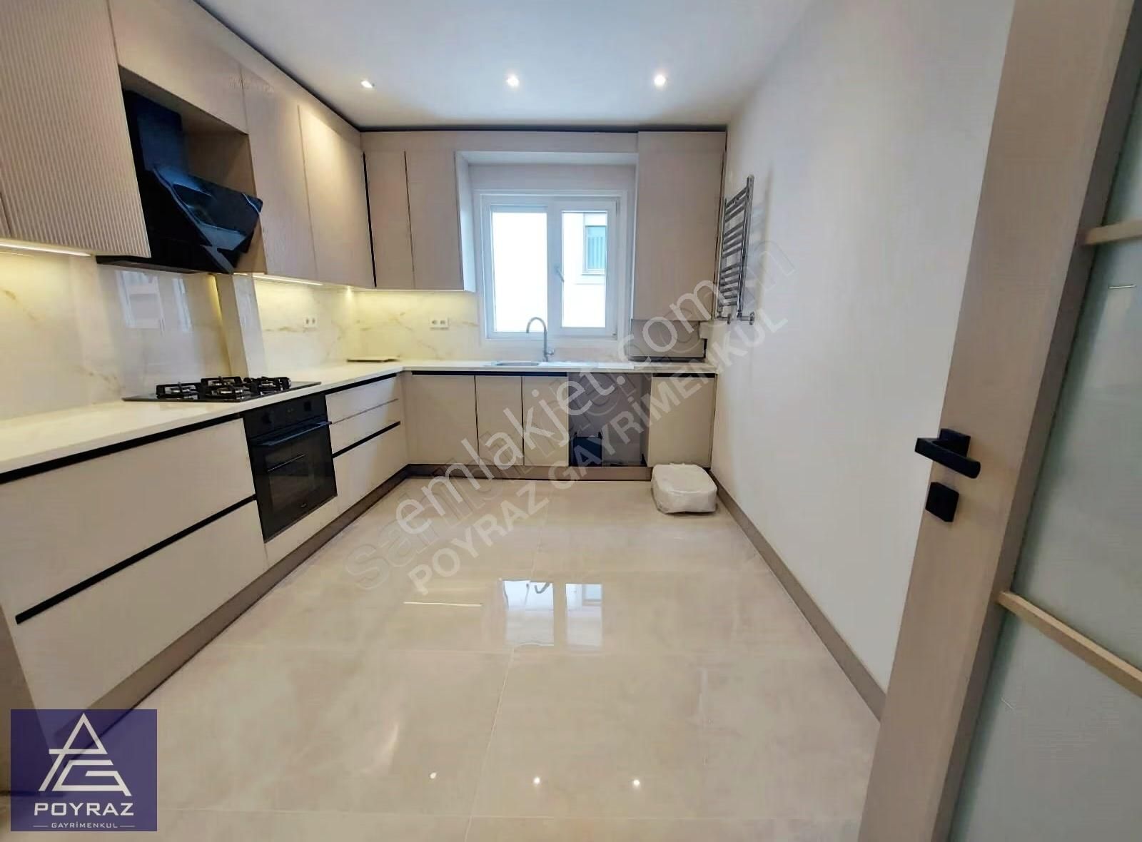 Poyraz'dan Kozyatağında Prestijli Binada Çift Balkonlu 3+1 Daire - Görsel 3