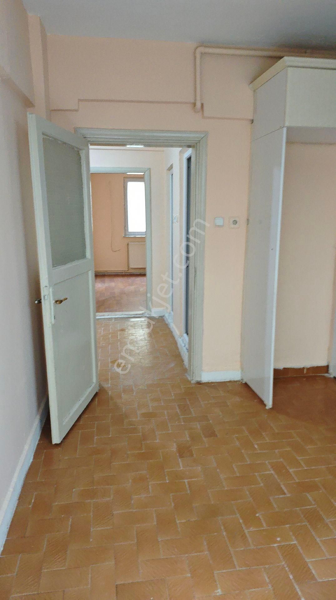 Yatırımlık Fırsat Aile Apartmanı - Görsel 10