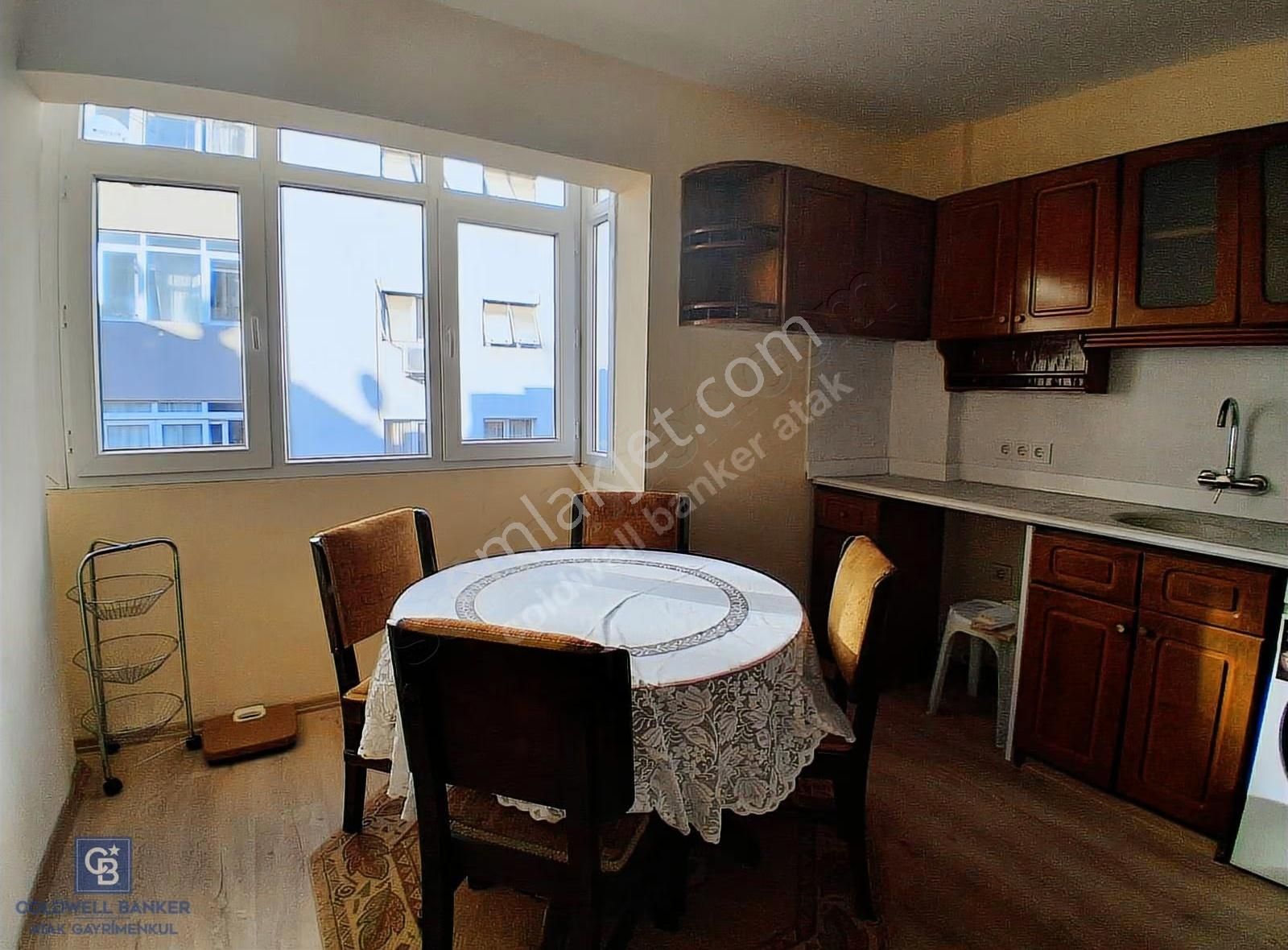 İzmir Hatay Renkli De Eşyalı Kiralık Arakat Daire - Görsel 11