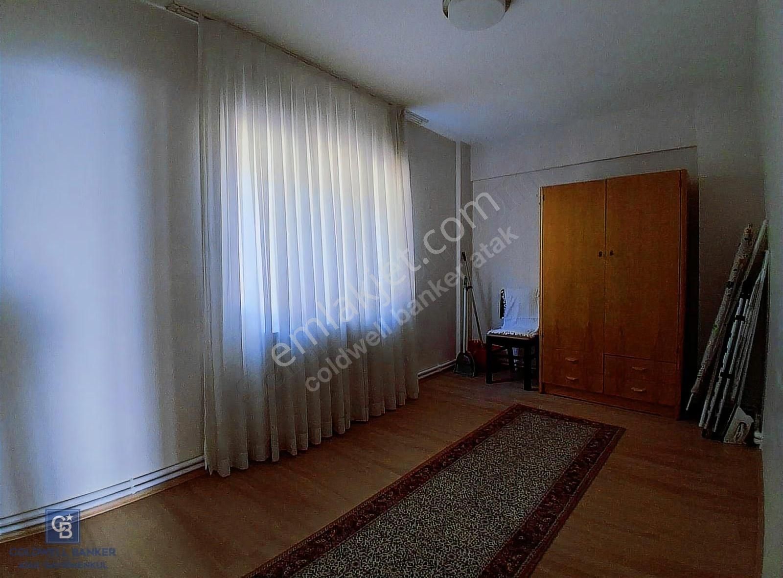 İzmir Hatay Renkli De Eşyalı Kiralık Arakat Daire - Görsel 16