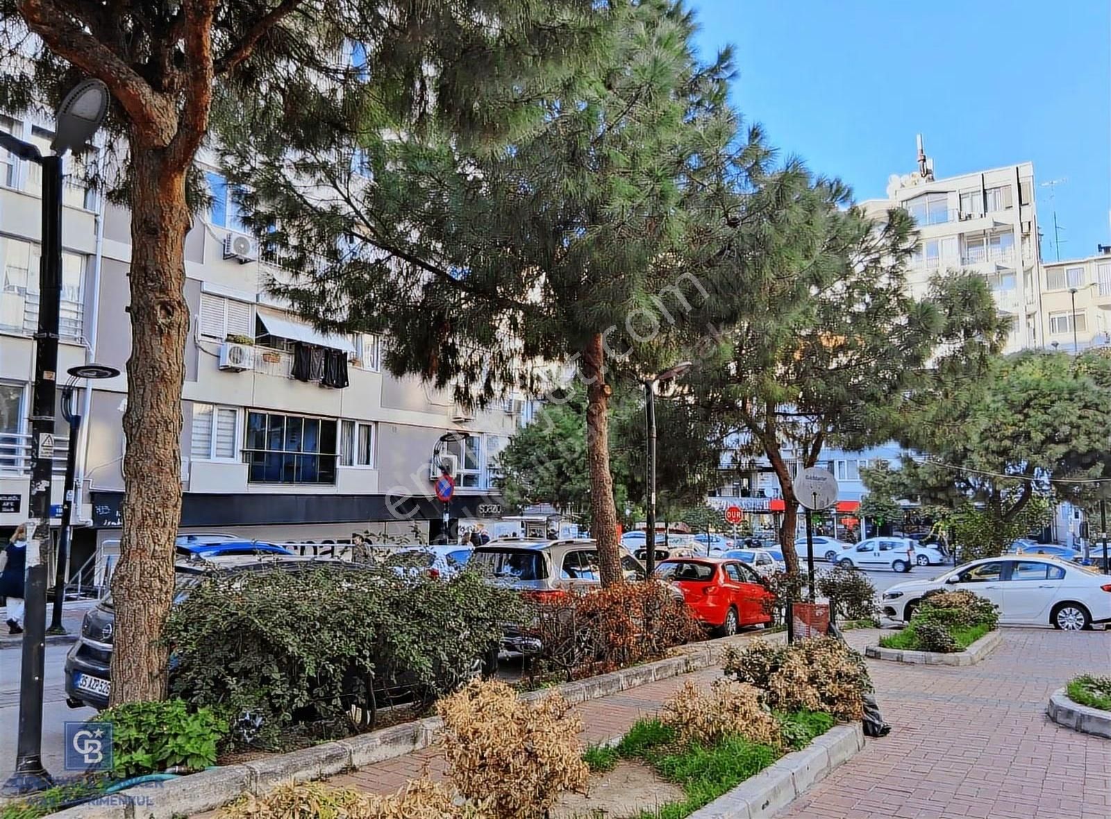 İzmir Hatay Renkli De Eşyalı Kiralık Arakat Daire - Görsel 12