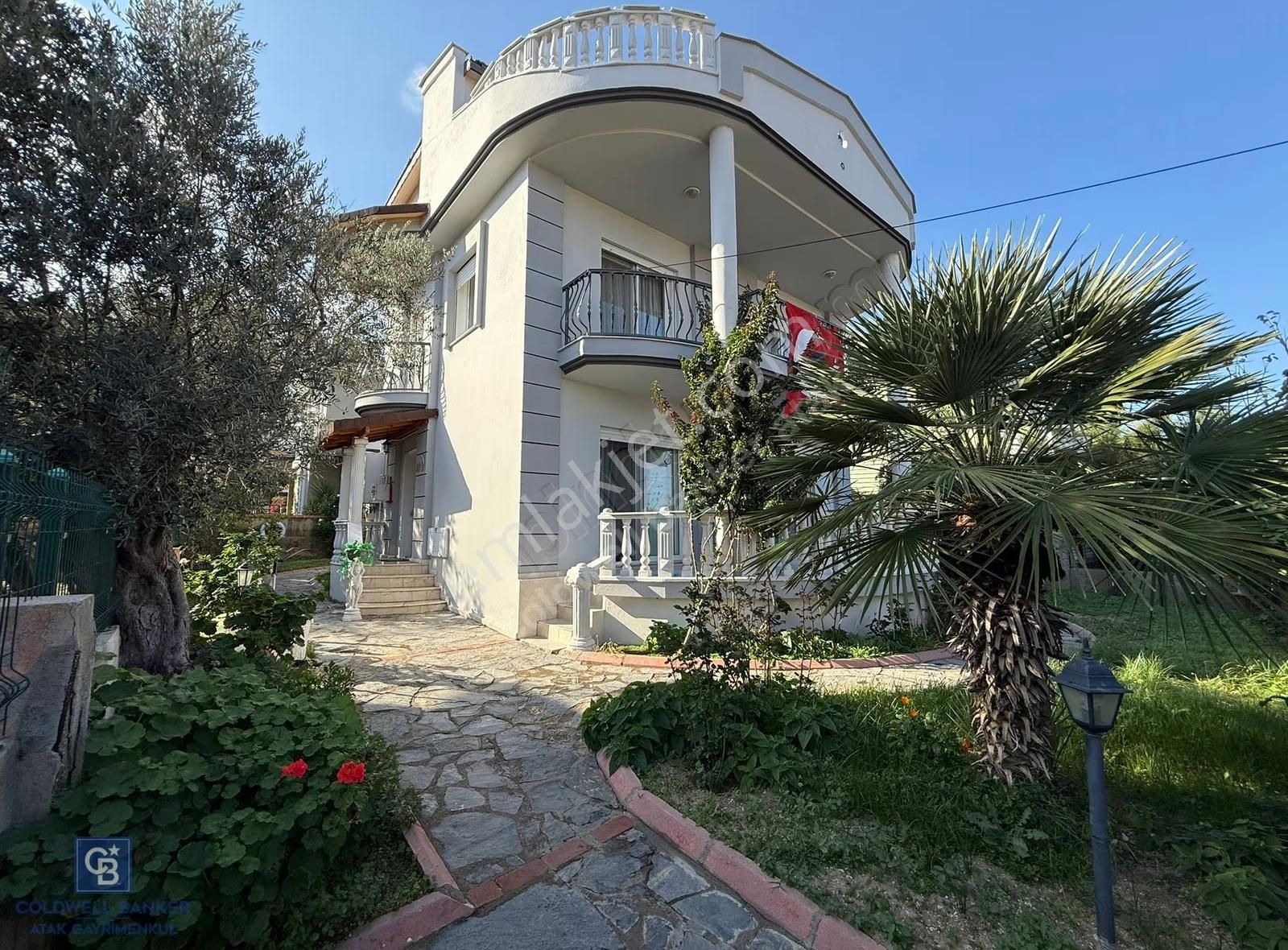 Urla Çeşmealtında Kiralık 4+1 Villa - Görsel 22