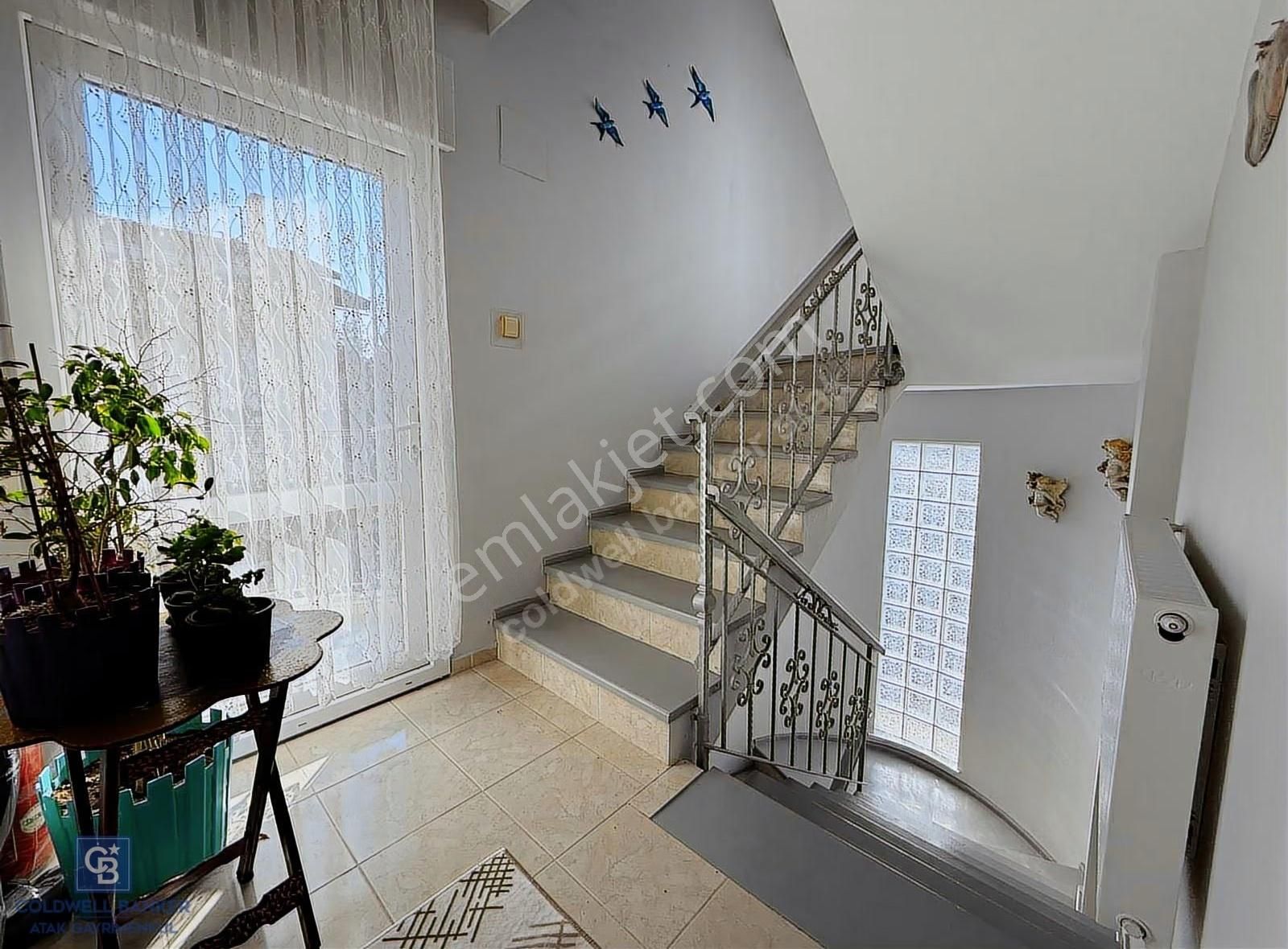 Urla Çeşmealtında Kiralık 4+1 Villa - Görsel 6