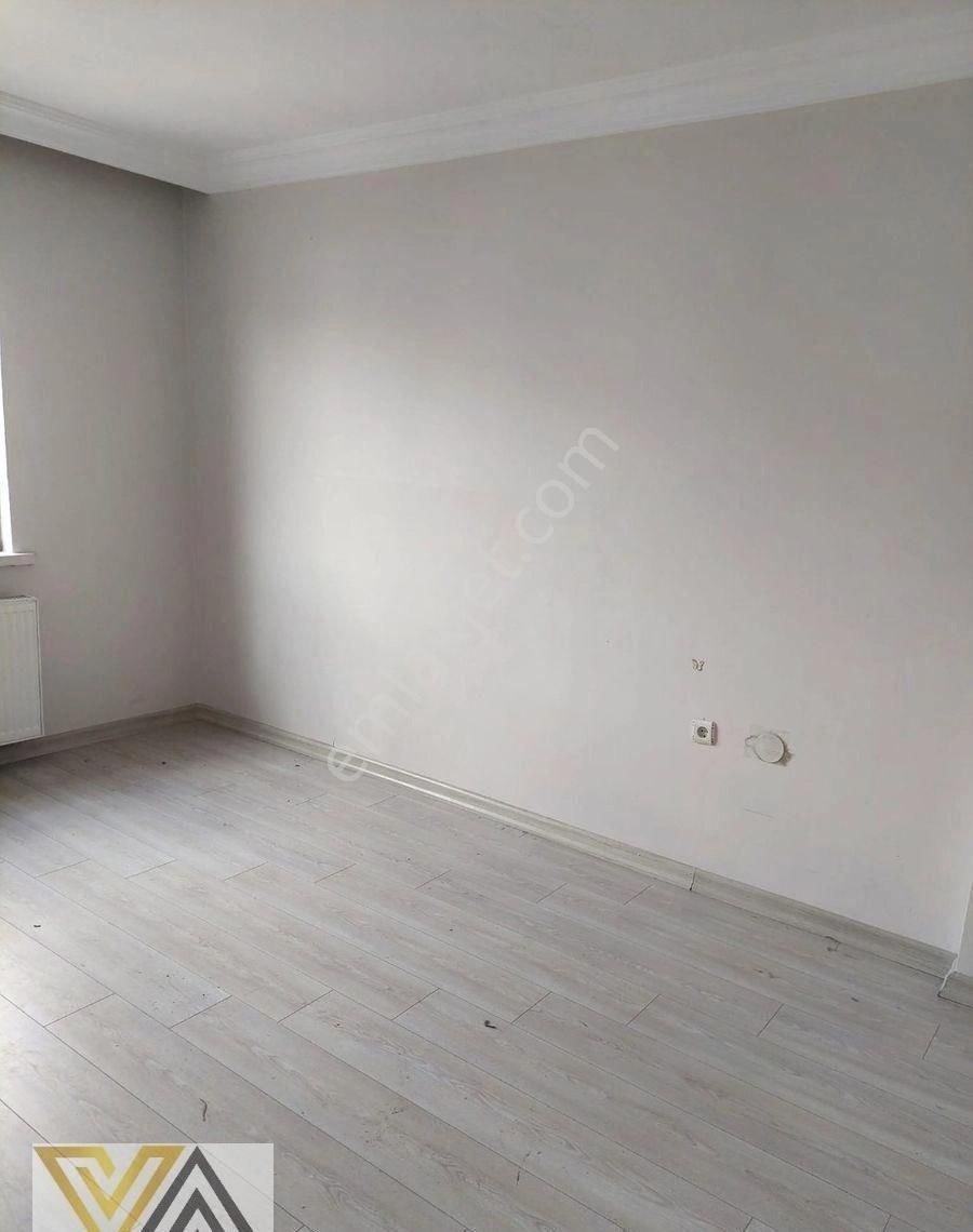 Valentia'dan Site İçerisinde Satılık Ara Katta 4+1 Boş Daire !!! - Görsel 11