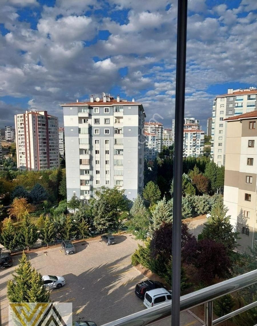 Valentia'dan Site İçerisinde Satılık Ara Katta 4+1 Boş Daire !!! - Görsel 3