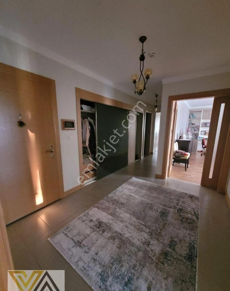 Valentia'dan Can Atabilge Sitesi'nde Yüksek Katta Satılık 4+1 Peyzaj Manzaralı Daire !!! - Görsel 2