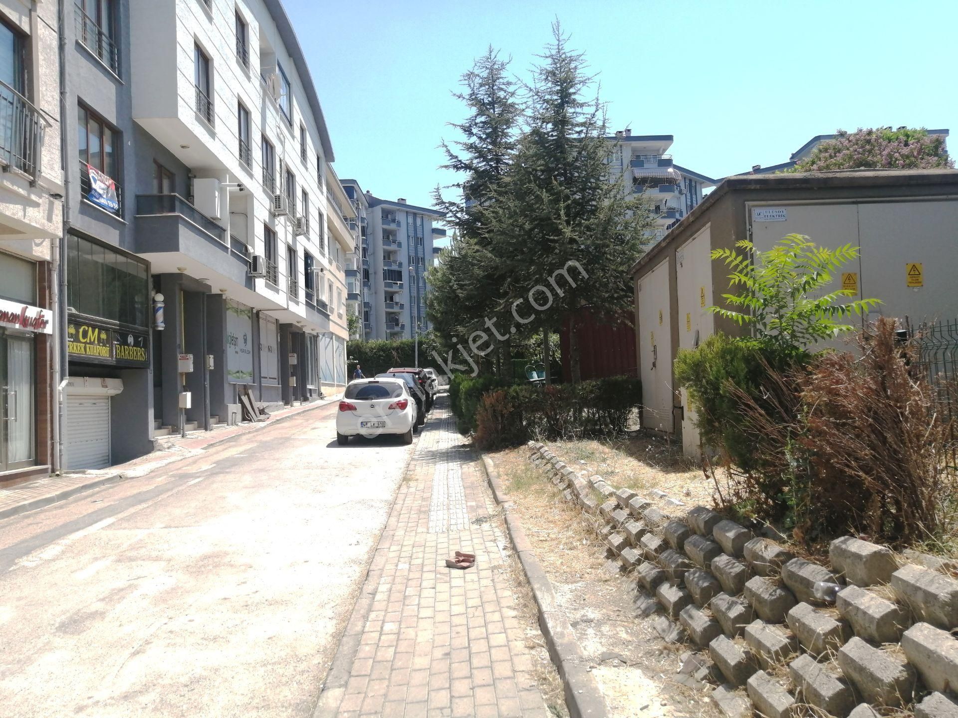 Remax Area' Dan Üçevler Mah. Merkezi Konumda Teraslı 2+1 Daire - Görsel 32