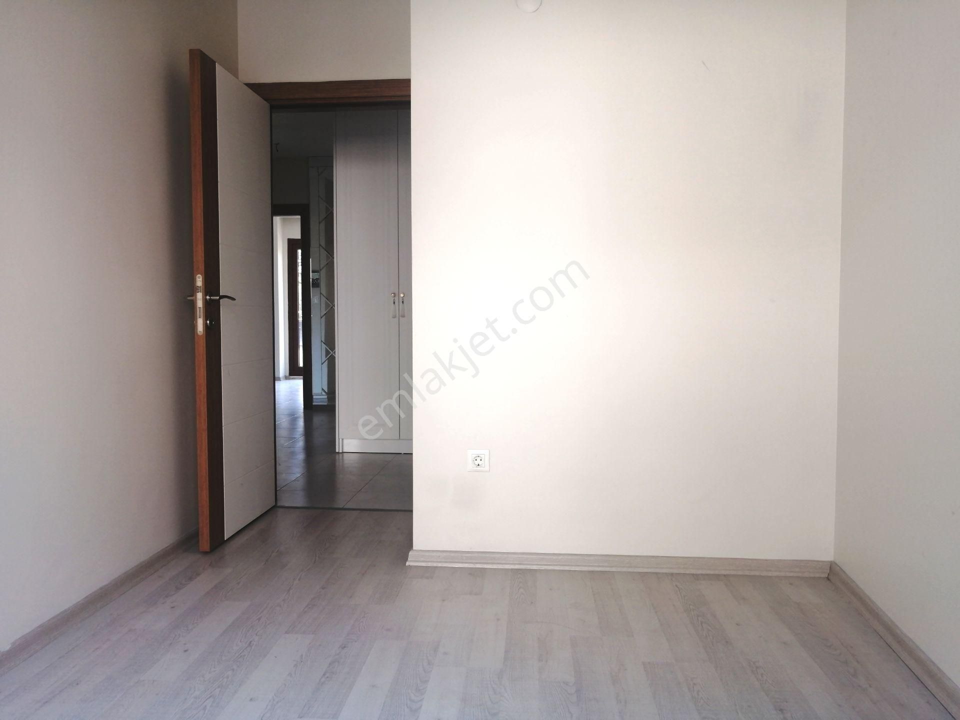 Remax Area' Dan Üçevler Mah. Merkezi Konumda Teraslı 2+1 Daire - Görsel 21